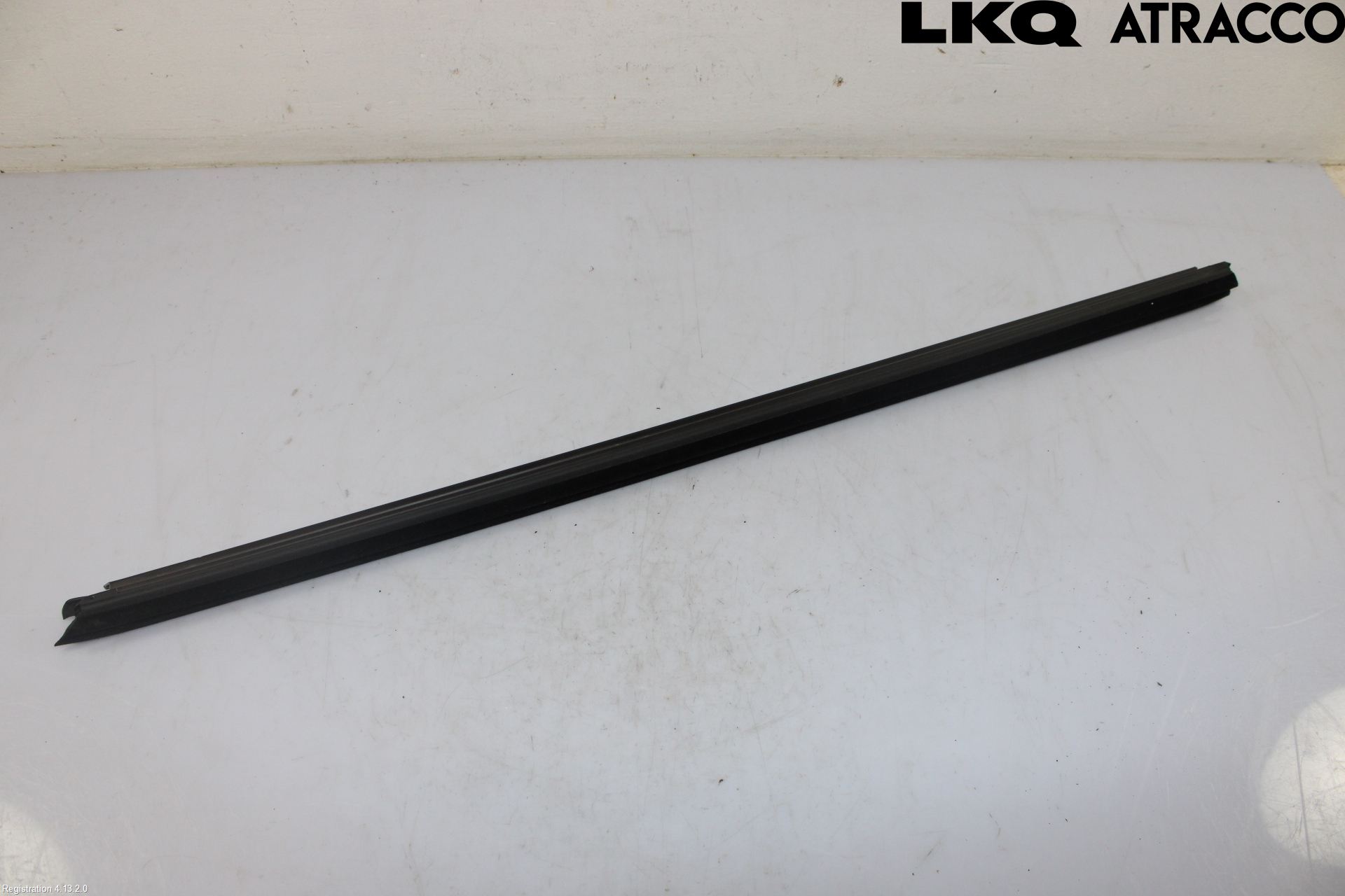 Volkswagen VW PASSAT 11-14 Dörr Dekorlist Fram Vä