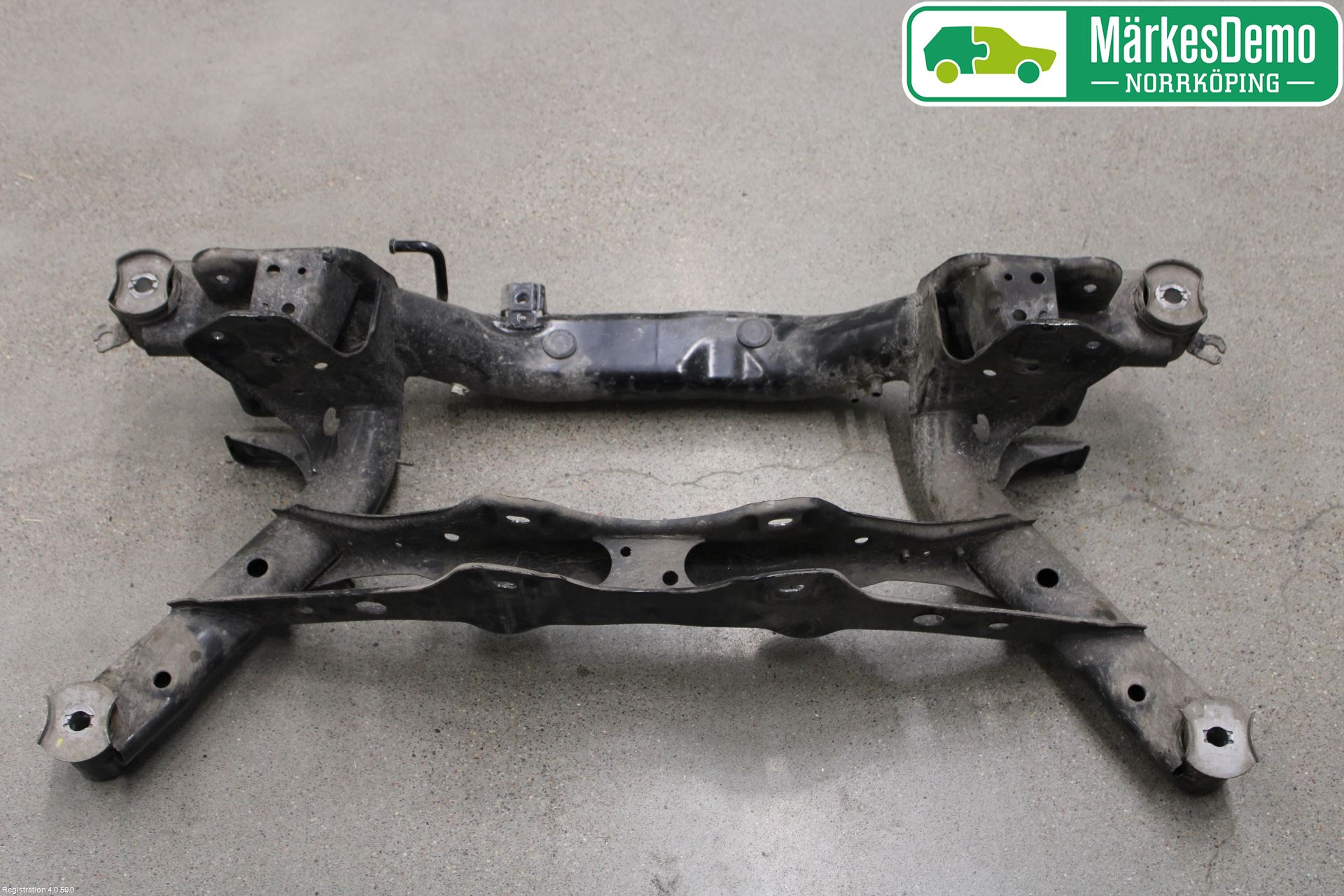 Skoda SUPERB 16-24 Bakaxelbalk