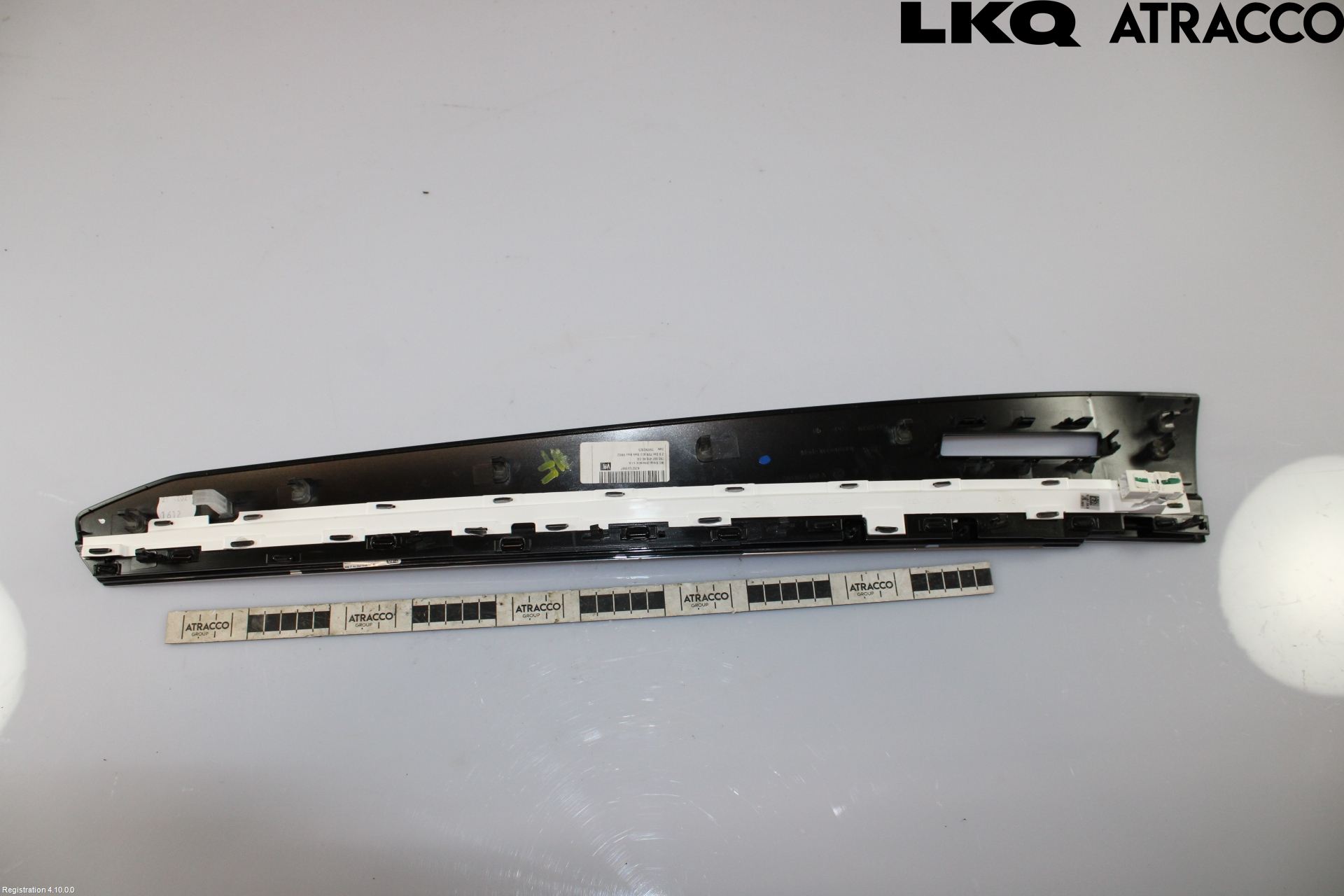 Volkswagen VW TOUAREG CR 18- Dörr Dekorlist Fram Hö