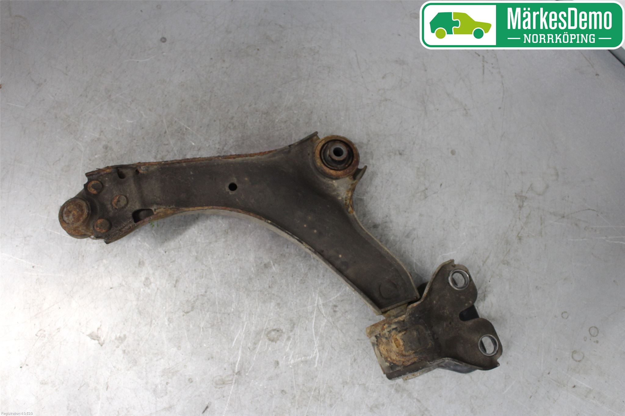 Volvo V60 11-13 Bärarm Fram Undre Hö