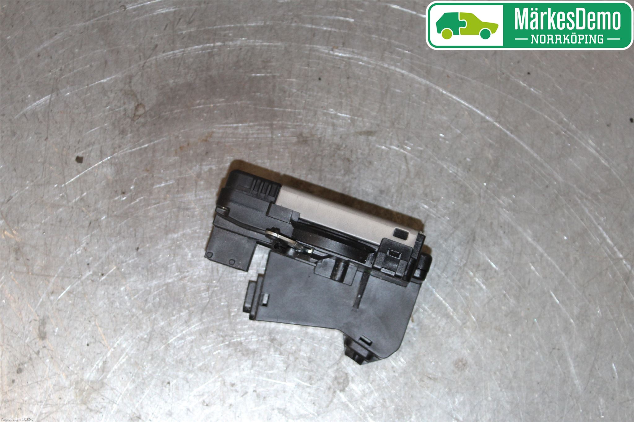 Nissan PRIMASTAR Låskista Baklucka