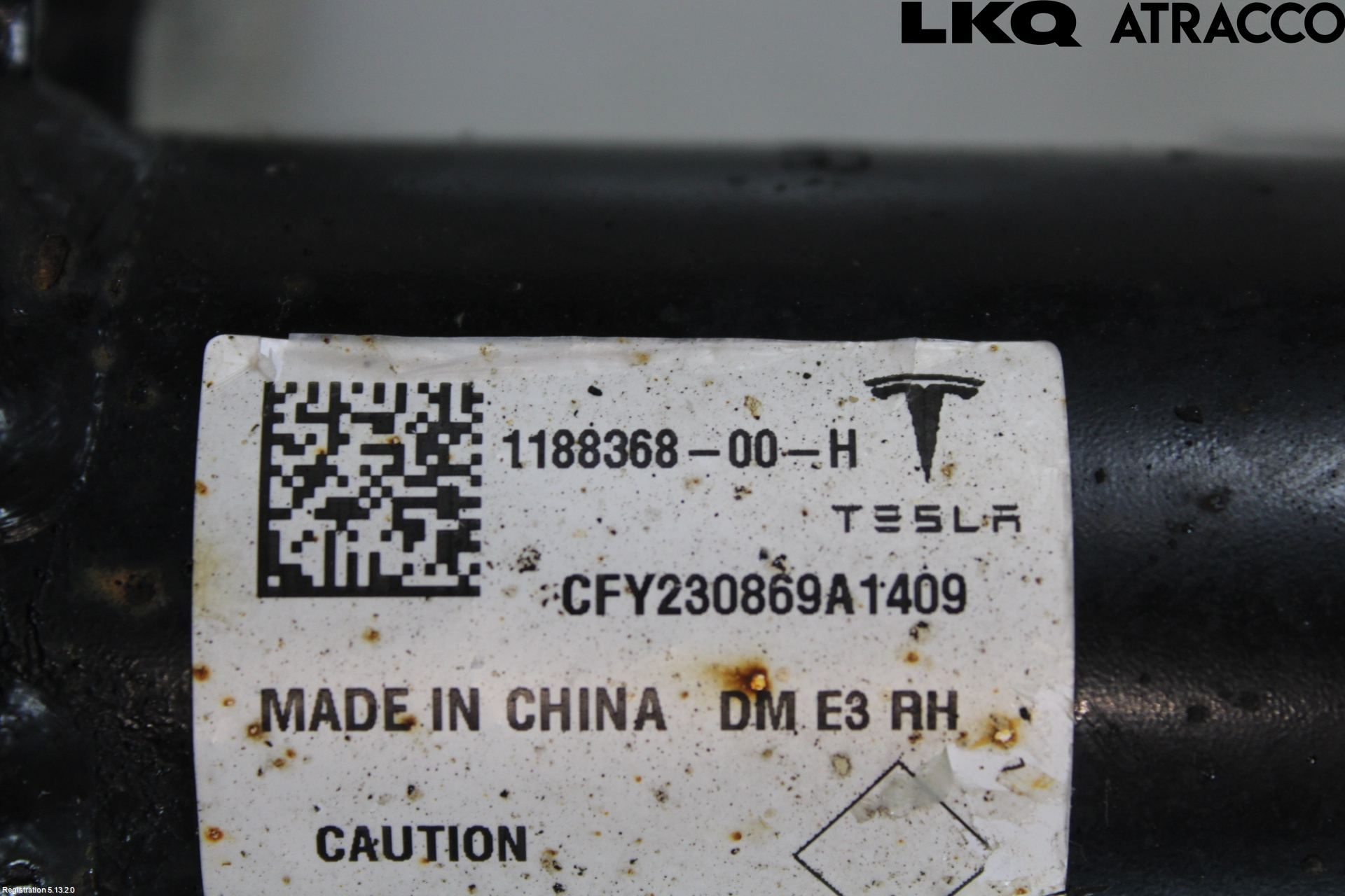 Tesla MODEL Y 21- Fjäderben Fram Höger