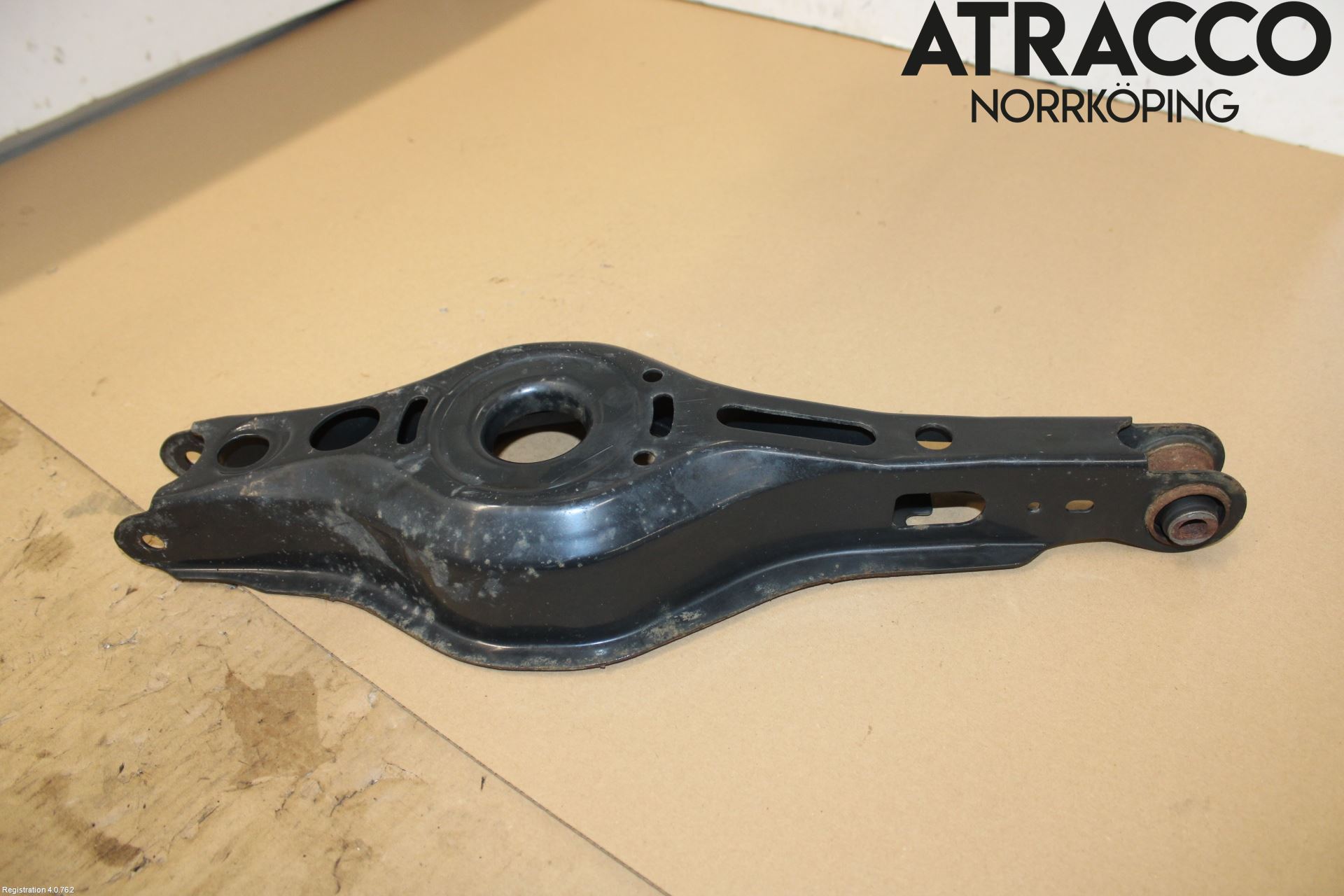 Toyota COROLLA 19- Bärarm Bak Vänster