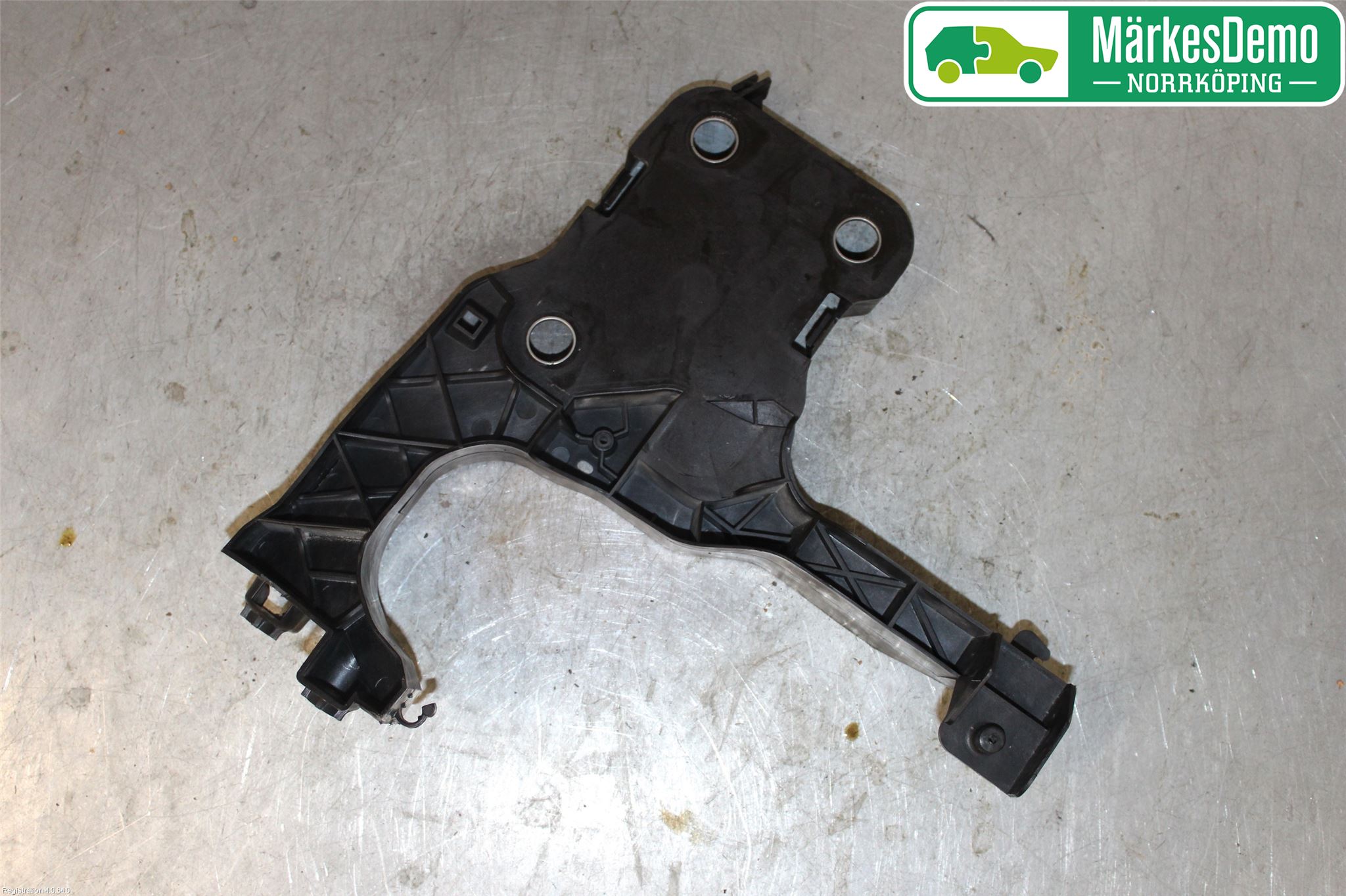 Renault MÉGANE II  03-05 Strålkastarsarg Vänster