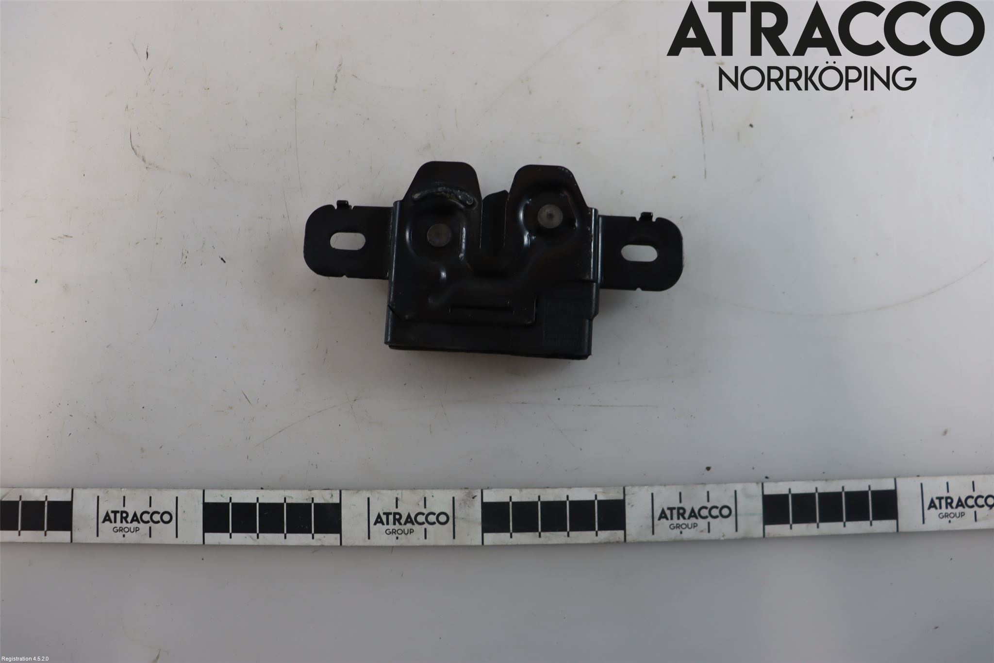 Volvo V70 08-13 Huvlås