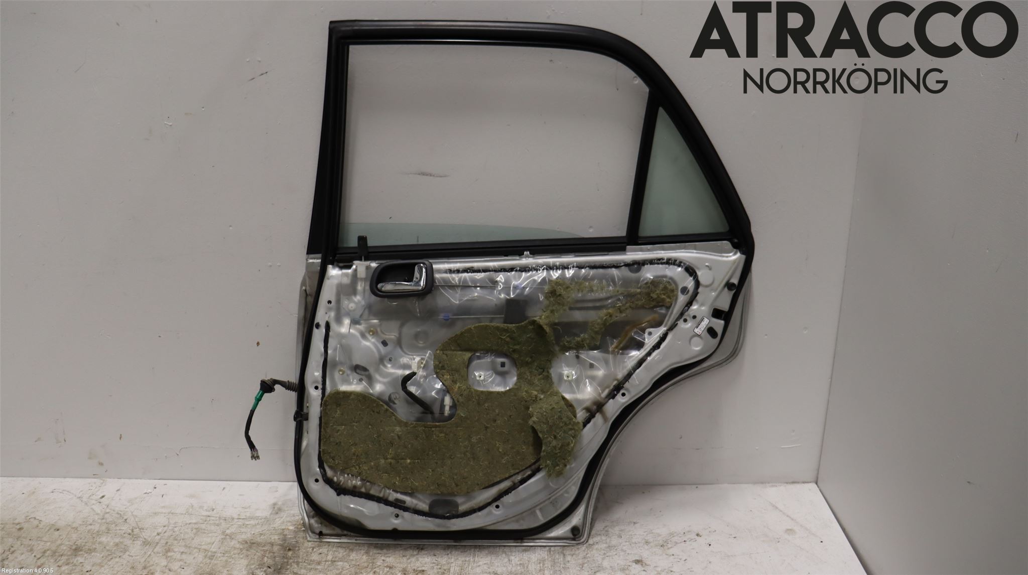 Toyota COROLLA 98-01 Dörr Bak Höger