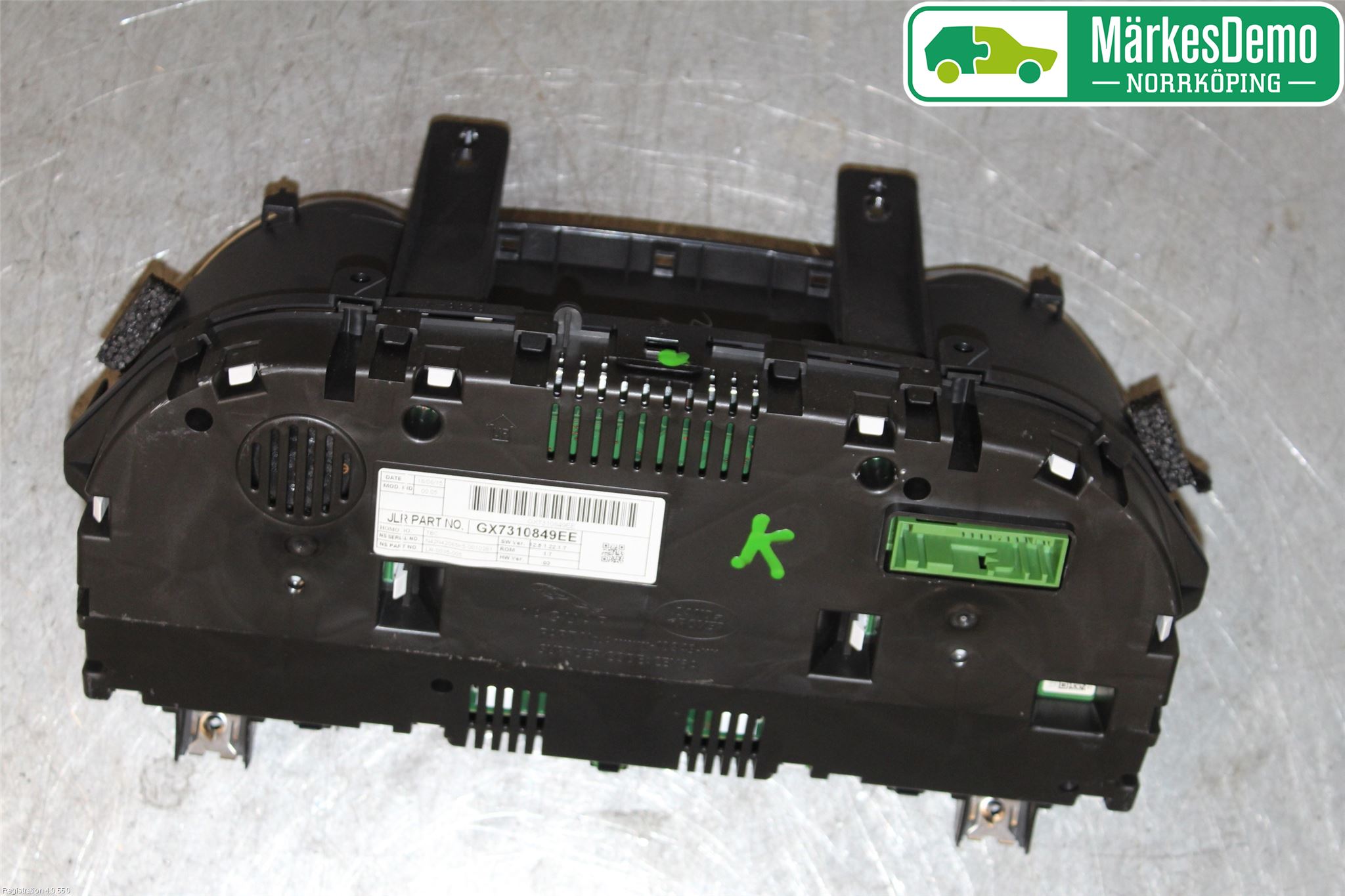 Jaguar XE (X760) 15-24 Instrument Komb