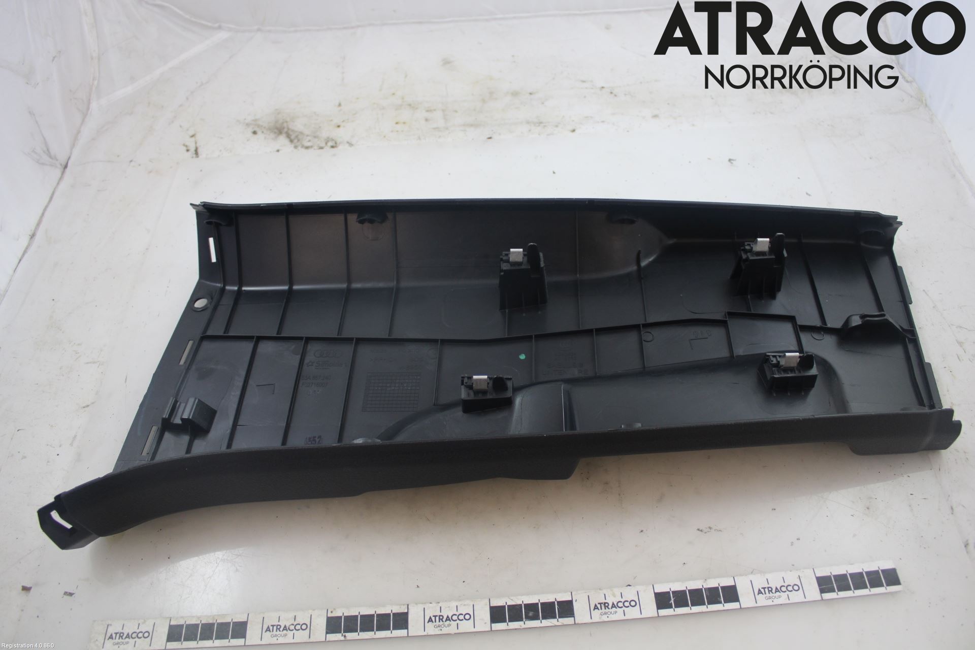 Audi Q3 F3 19- Inr Plastd A-B-C Stolpe