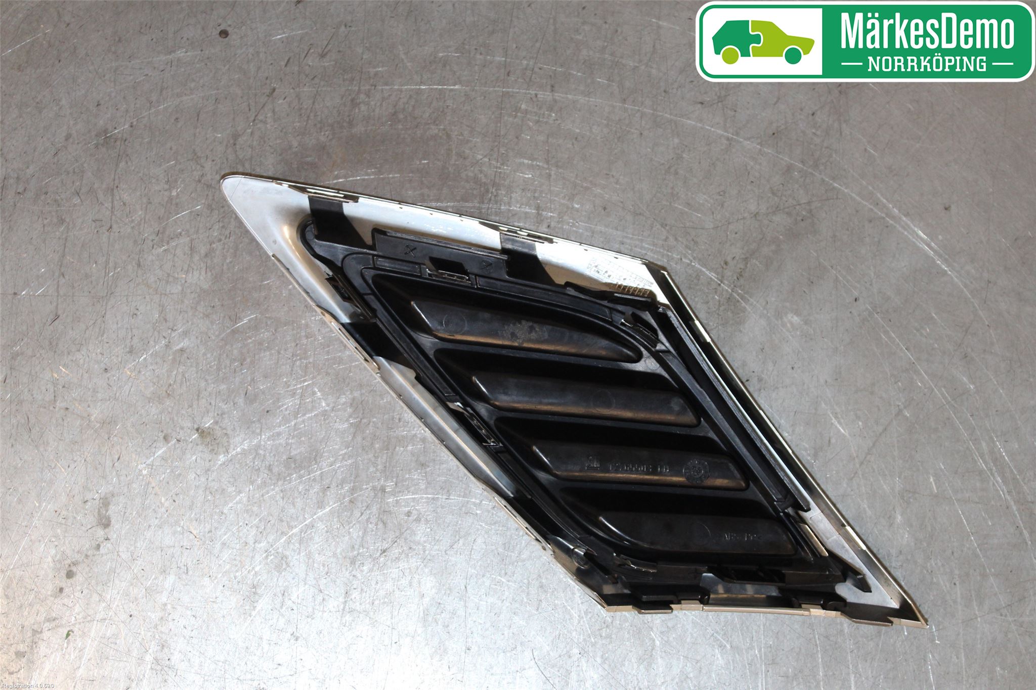 Saab 9-3 VER2/VER3 08-15 Grilldel Vänster