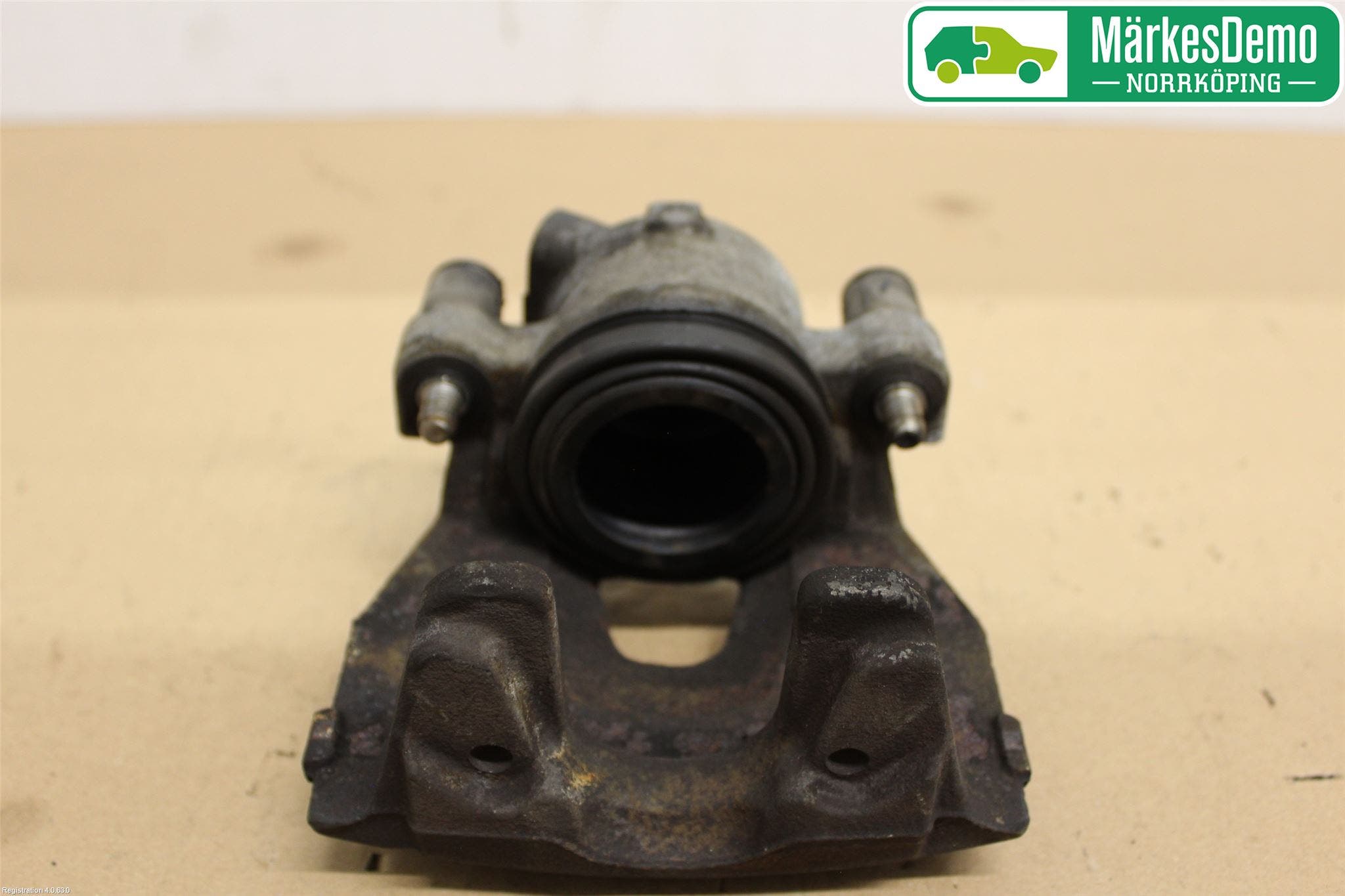 Audi A4/S4 B9 16-19 Bromsok Fram Höger
