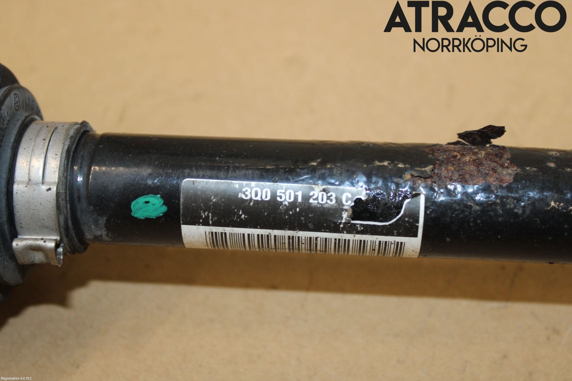 Volkswagen VW PASSAT 15-19 Drivaxel Bak Vänster