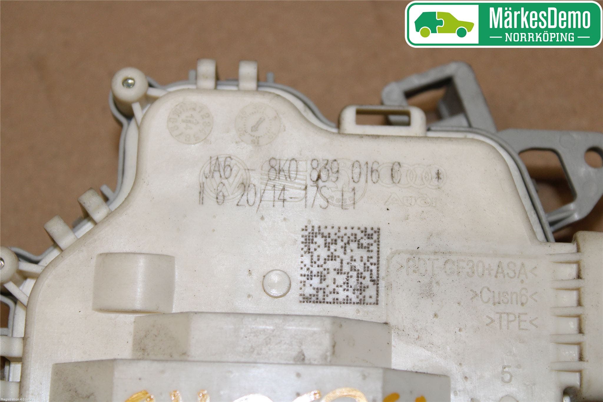 Audi A4 12-15 Låskista-Dörrlås