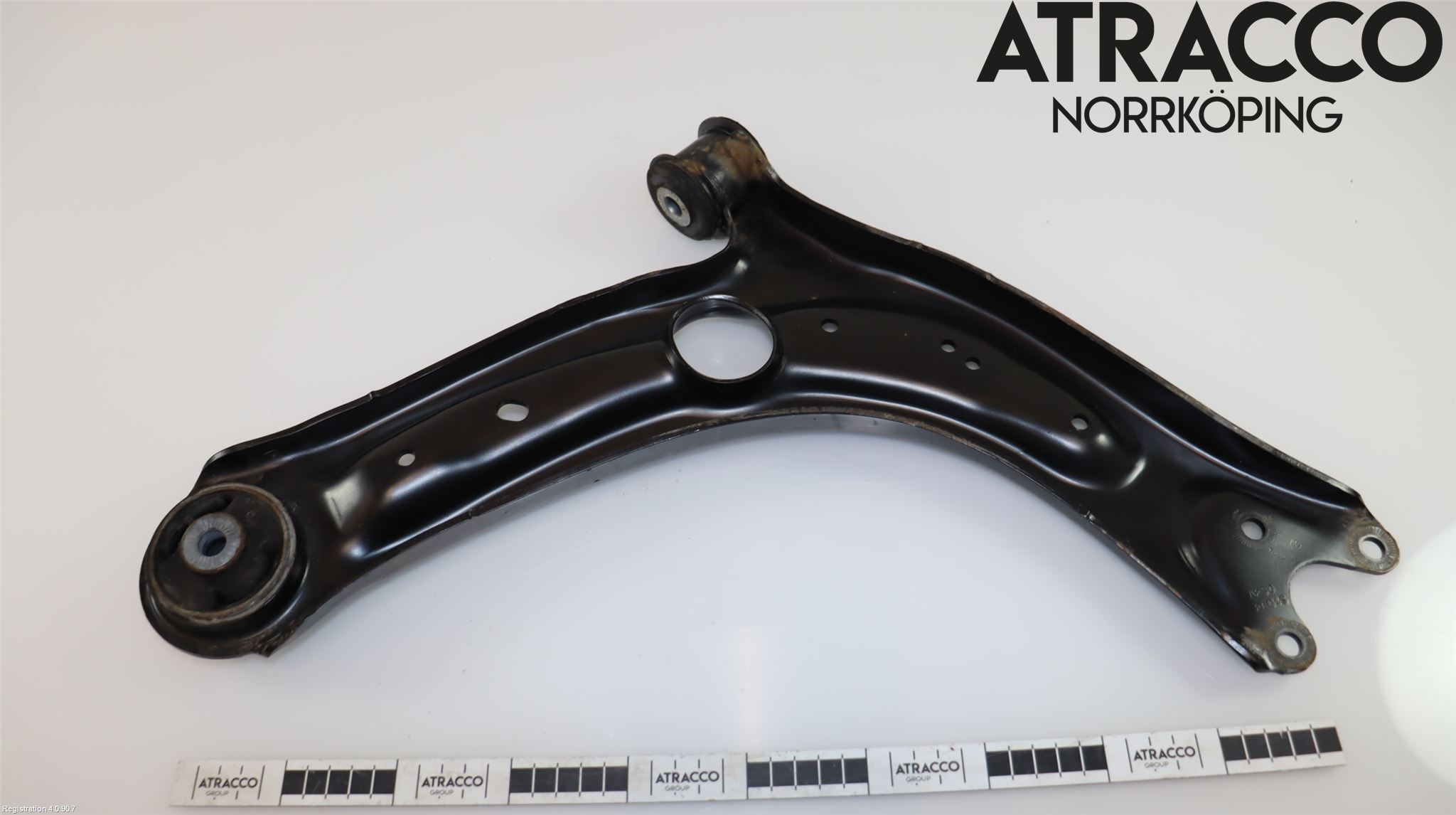 Volkswagen VW TIGUAN 16-24 Bärarm Fram Undre Vä
