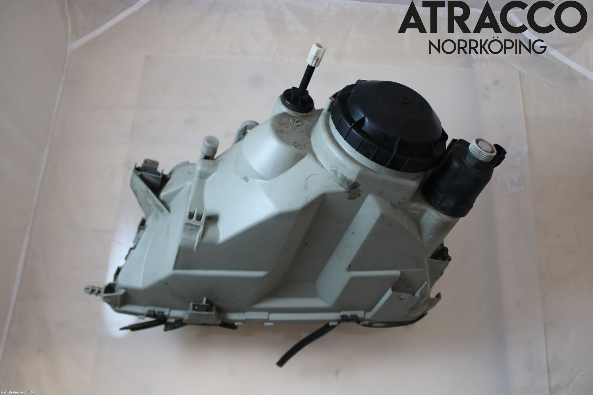 Saab 900      94-98 Strålkastare Höger