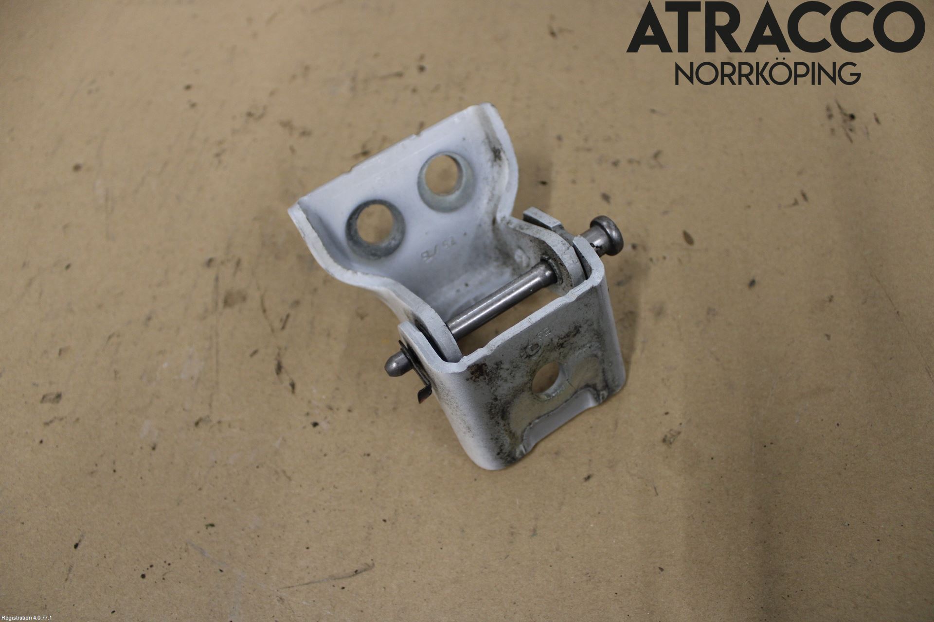 Peugeot PARTNER 08-15 Dörrgångjärn