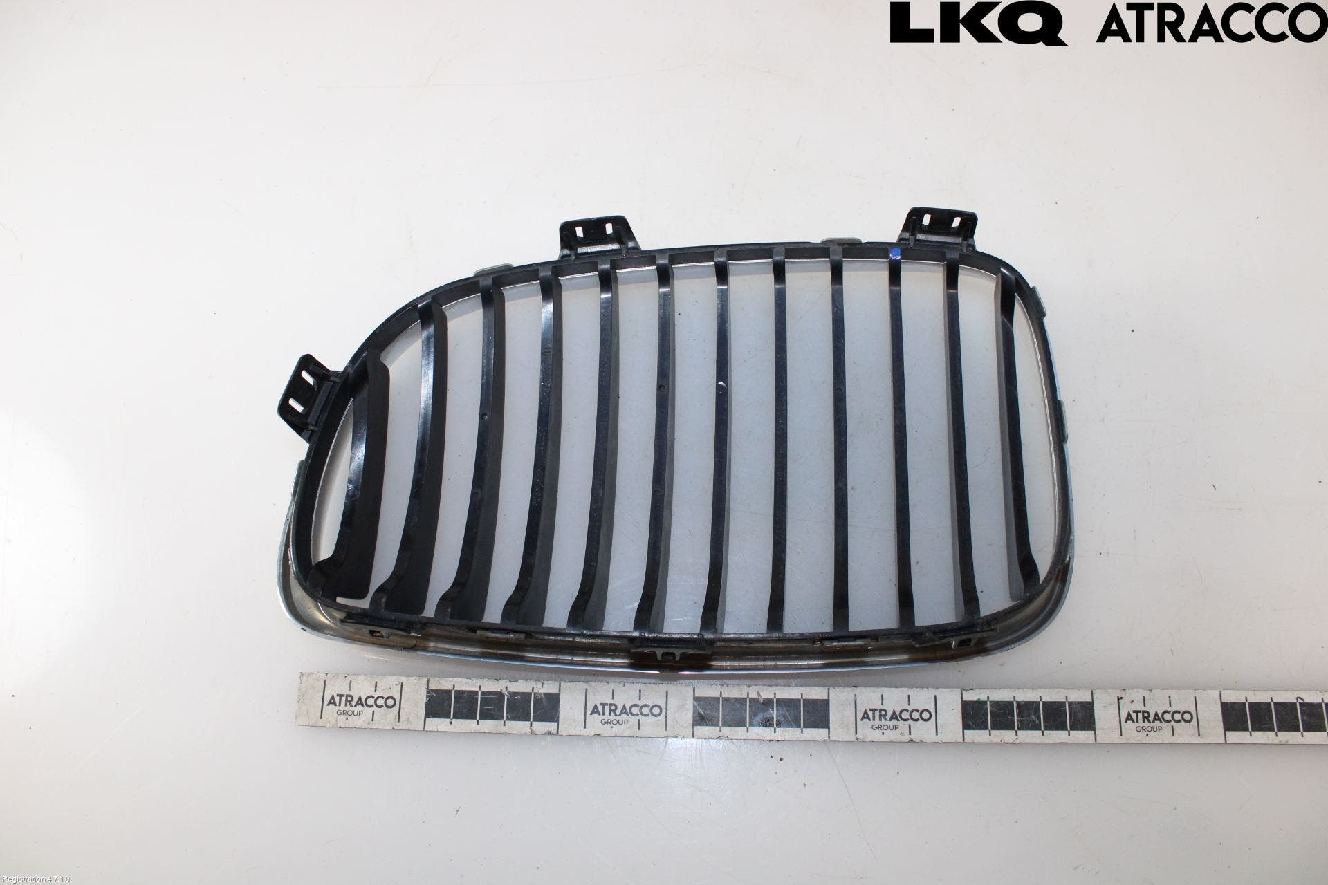 BMW 1 E87/81 5D/3D 03-11 Grilldel Höger