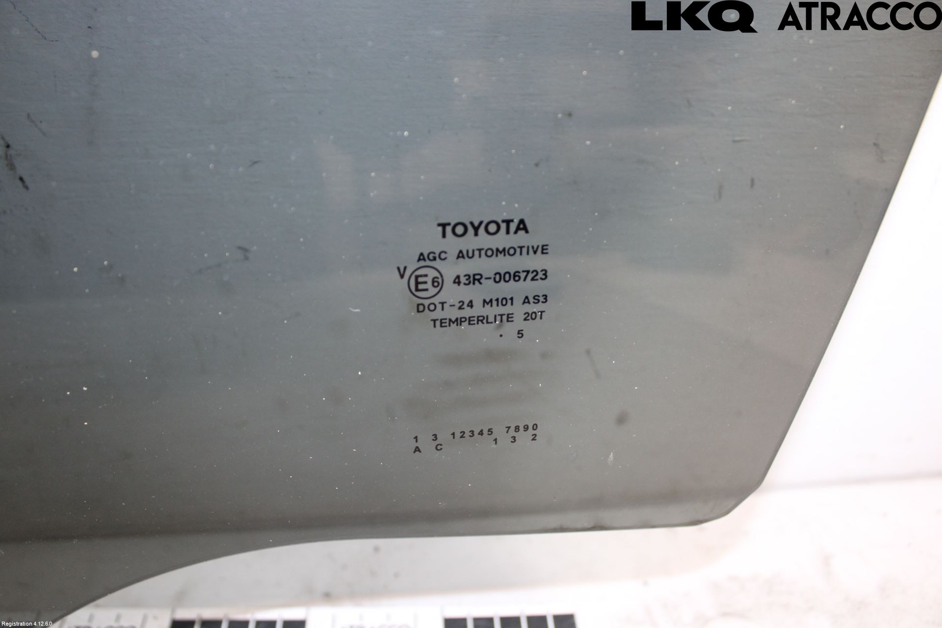 Toyota YARIS XP130 15-20 Dörruta Bak Vänster