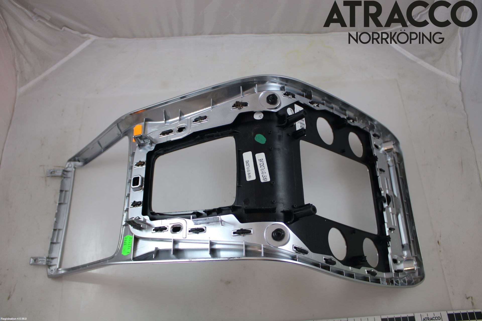Volvo V70 08-13 Instrument-Radio Sarg