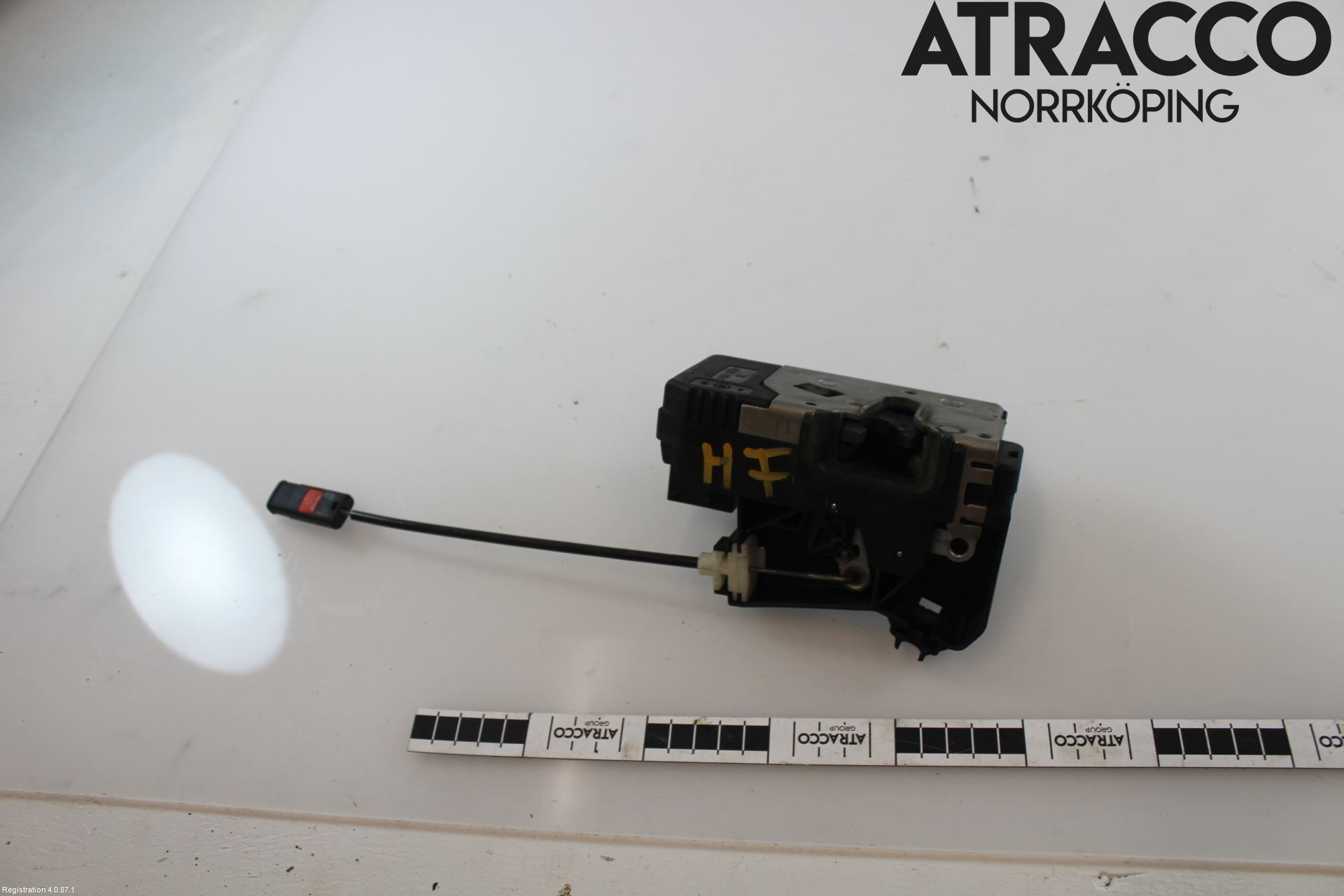 Opel CORSA C    00-06 Låskista-Dörrlås