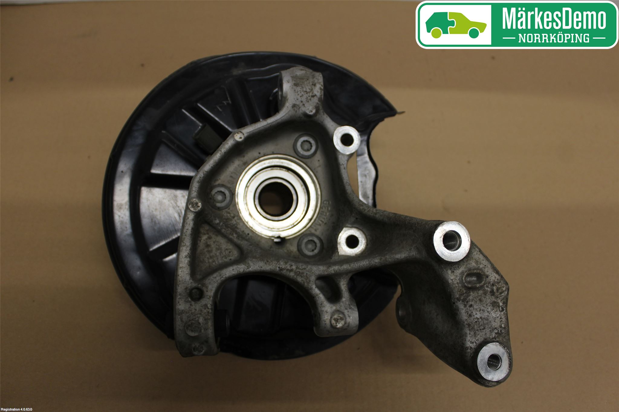 Skoda SUPERB 16-24 Hjullagerhus-Spindel Vä B