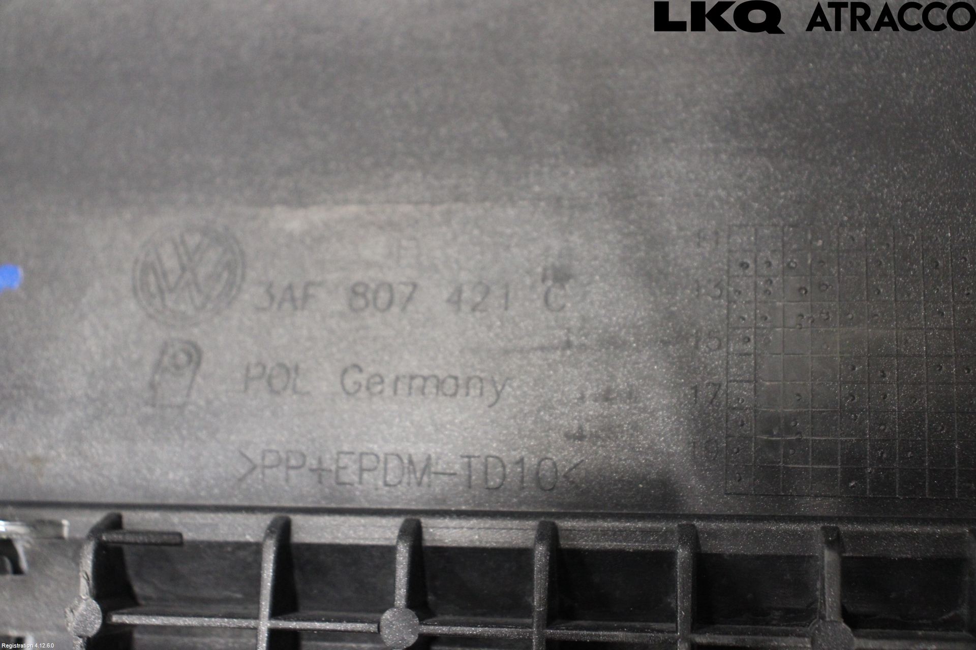 Volkswagen VW PASSAT 11-14 Stötfångarbeklädnad Bak