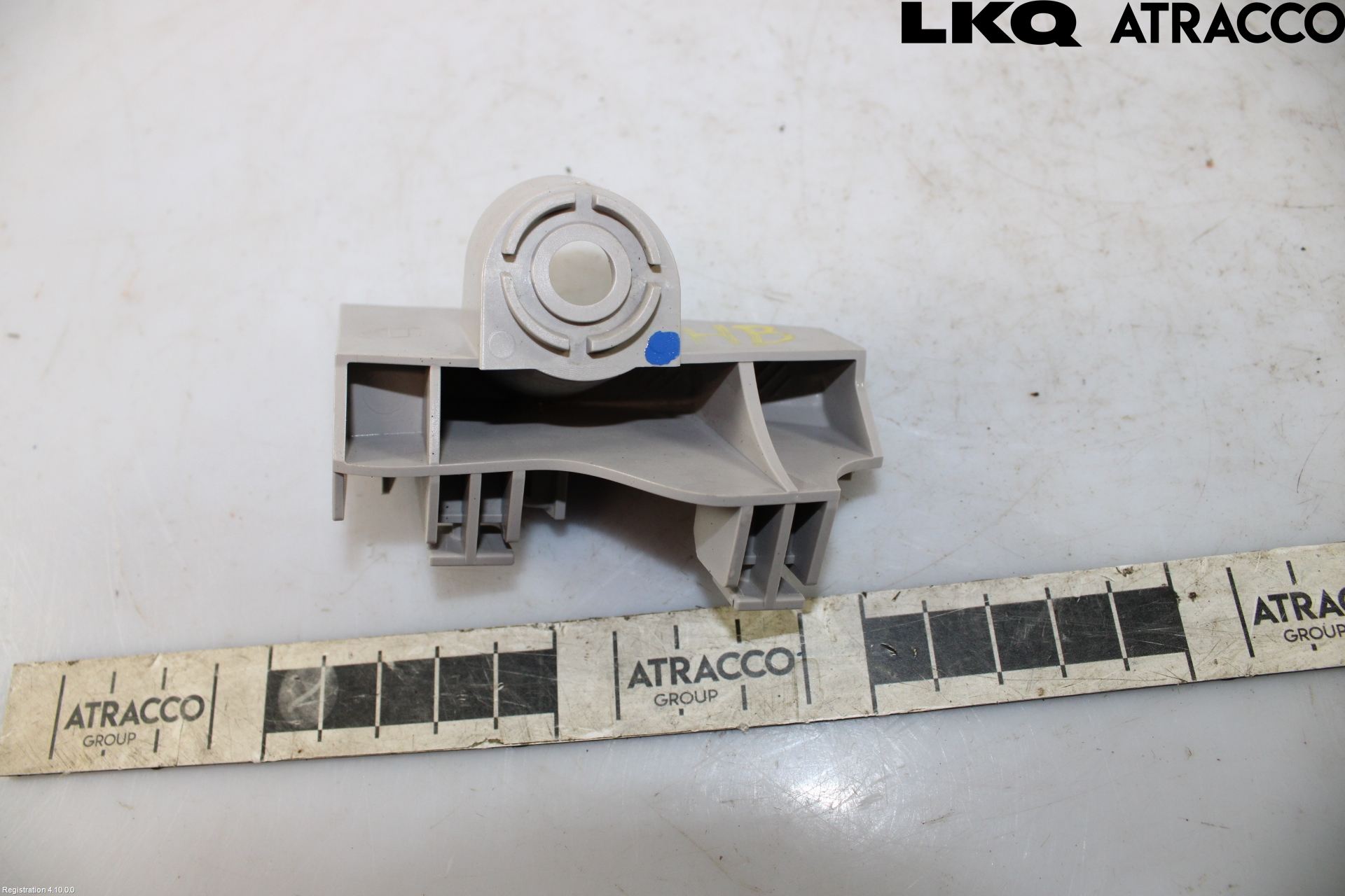 Toyota AURIS 13-19 Stötfångarfäste Bak Hö