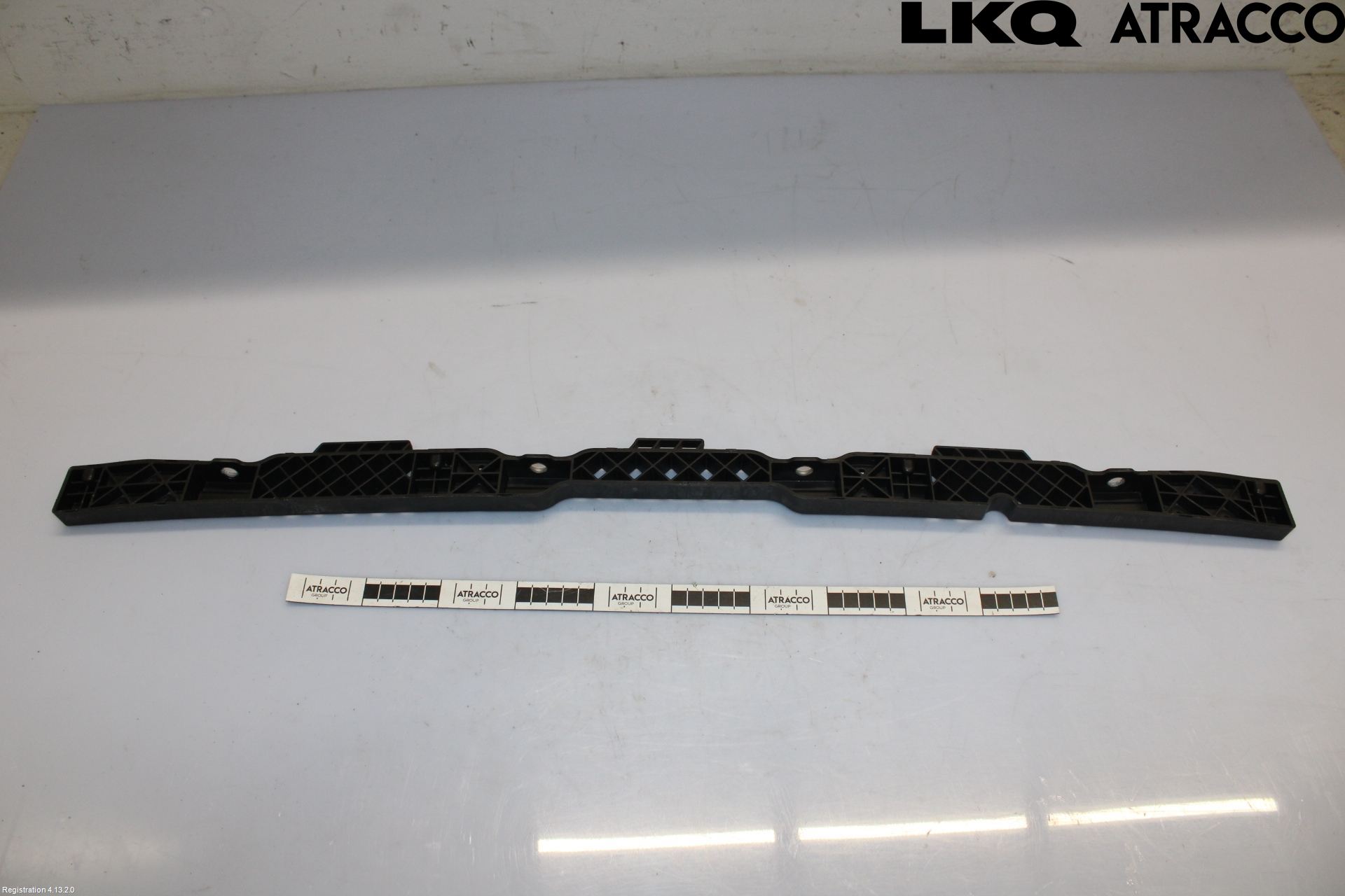Volkswagen VW PASSAT 24- Stötfångardel Fram Mitt