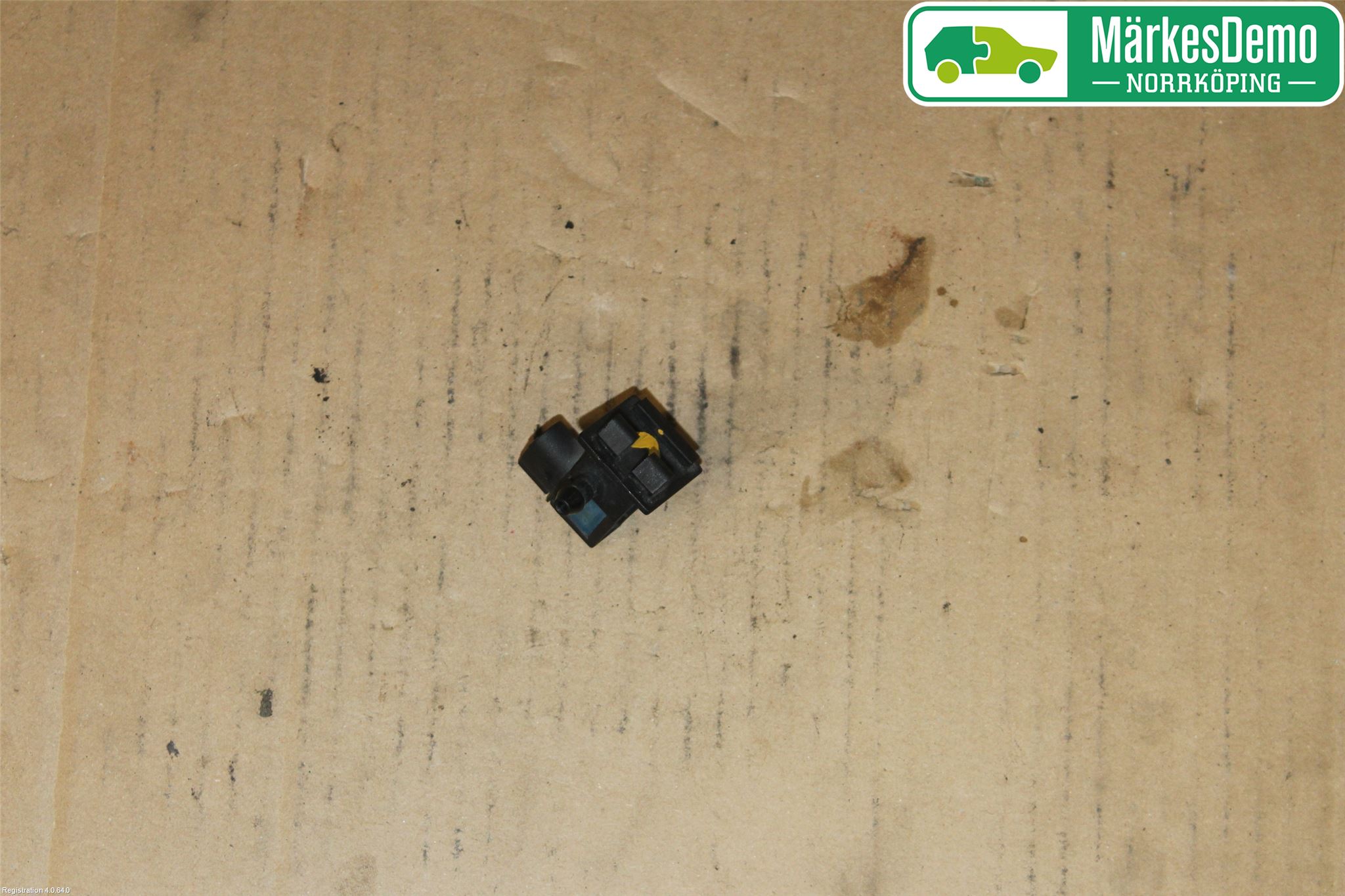 Audi A6/S6     97-05 Spolarmunstycke Rutor