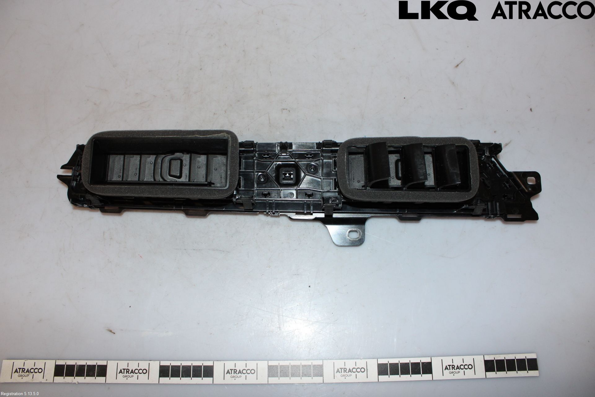 Audi A3/S3 8Y 21- Defrosterkanal-Munstycke