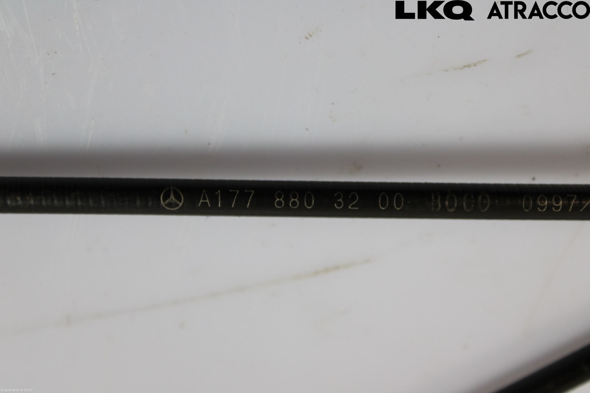 Mercedes-Benz MB EQA (H243) 21- Huvlås