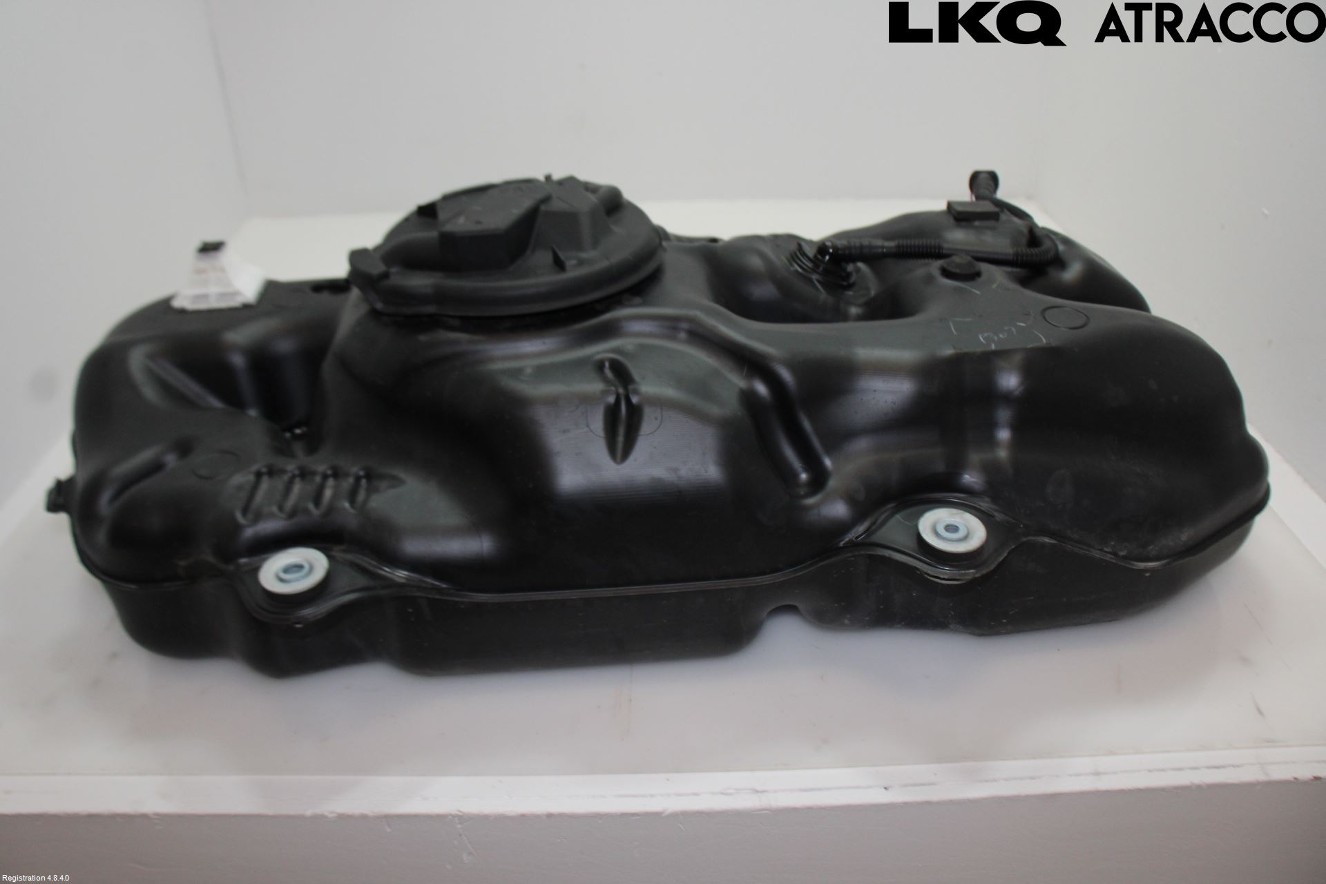 Toyota RAV4 19- Bränsletank