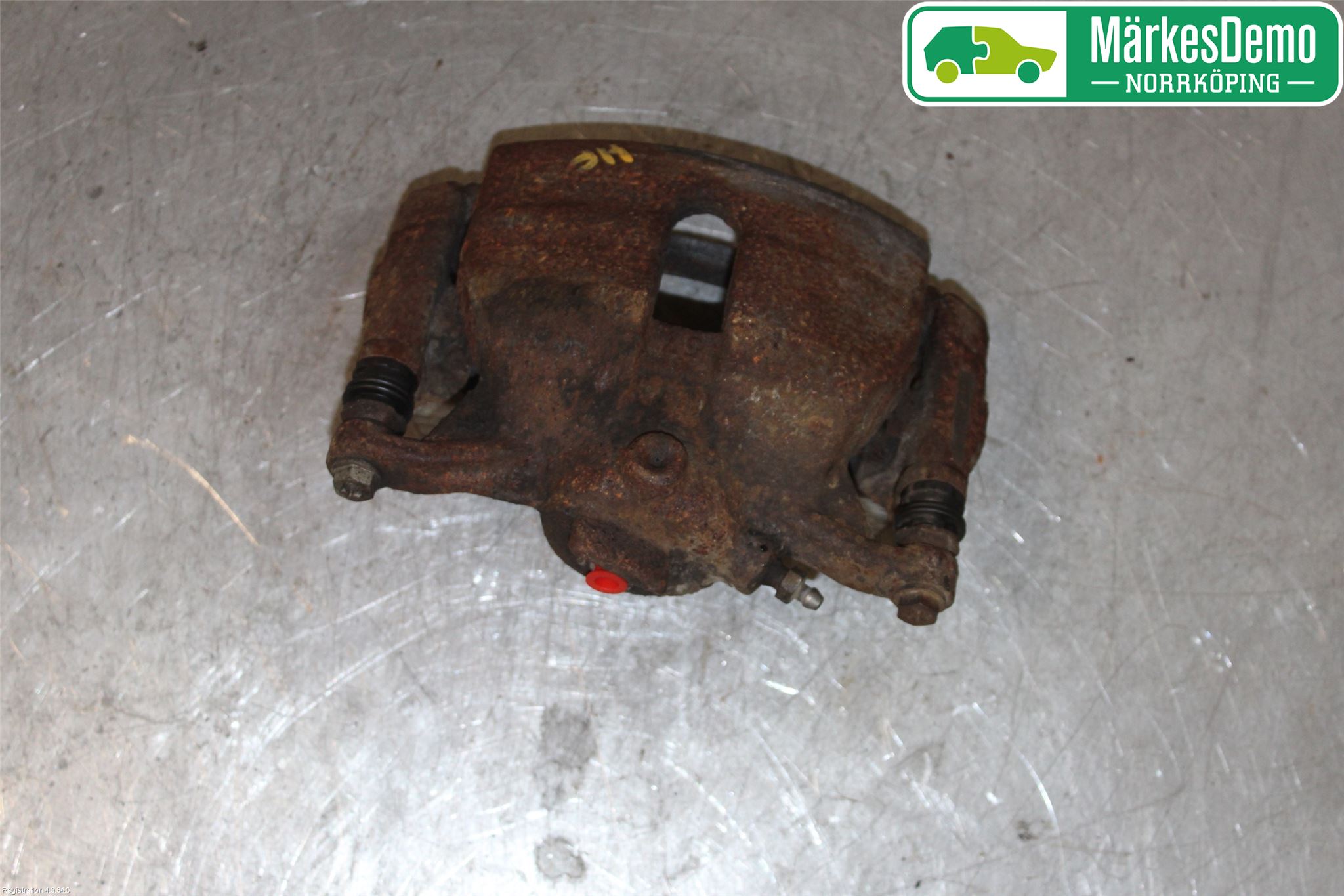 Volkswagen VW CADDY 16-20 Bromsok Fram Höger