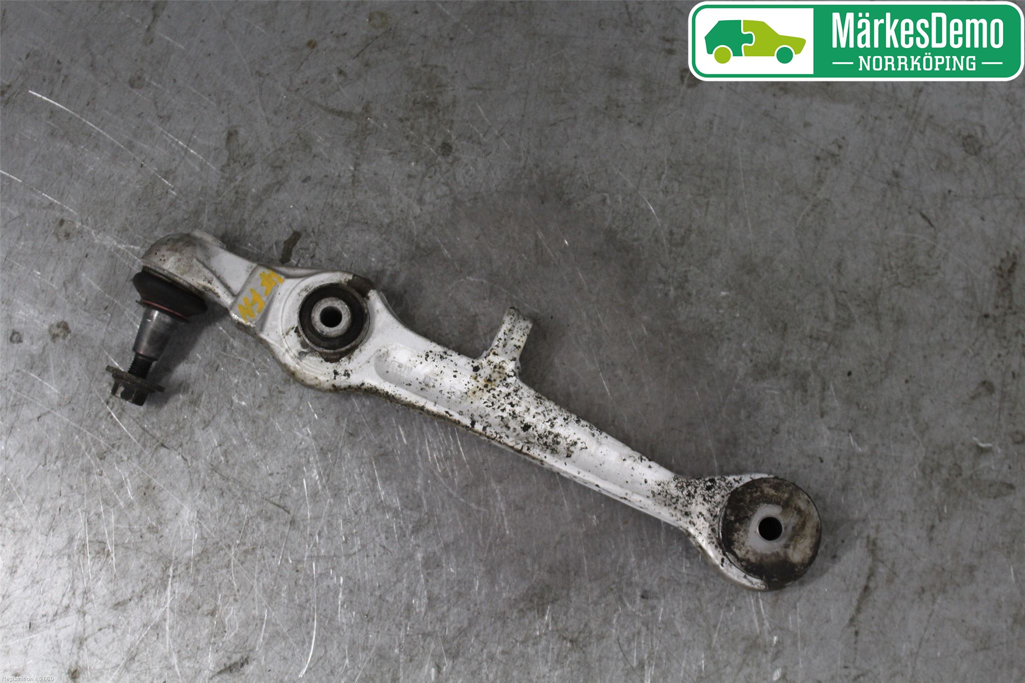 Audi A6/S6     97-05 Bärarm Fram Undre Hö