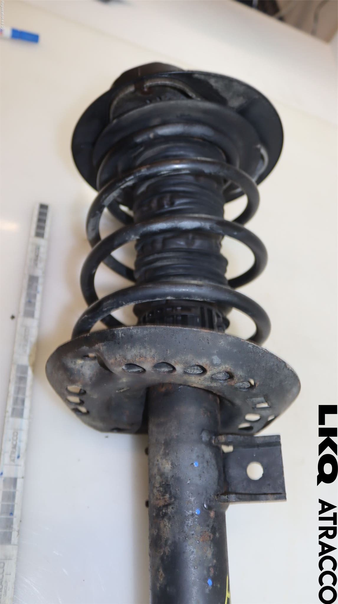 Mercedes-Benz MB E-KLASS (W212) 09-16 Fjäderben Fram Höger