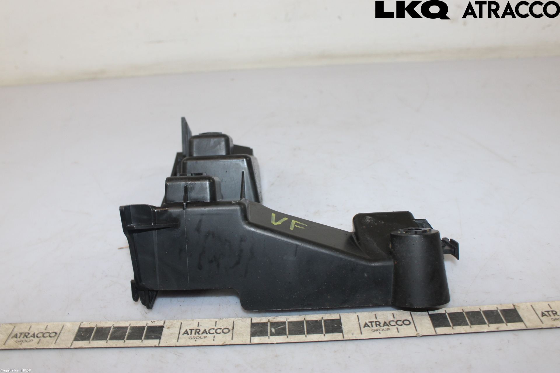 Volvo XC70 08-13 Stötfångarfäste Bak Vä