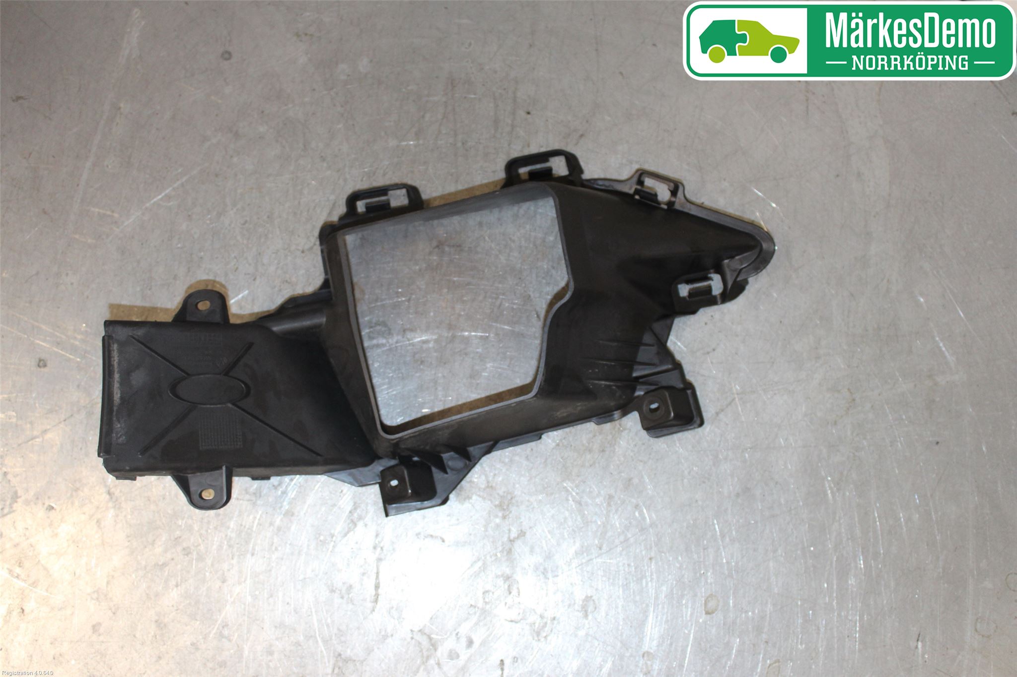 Volkswagen VW GOLF / E-GOLF VII 13-20 Stötfångardel Fram Hö