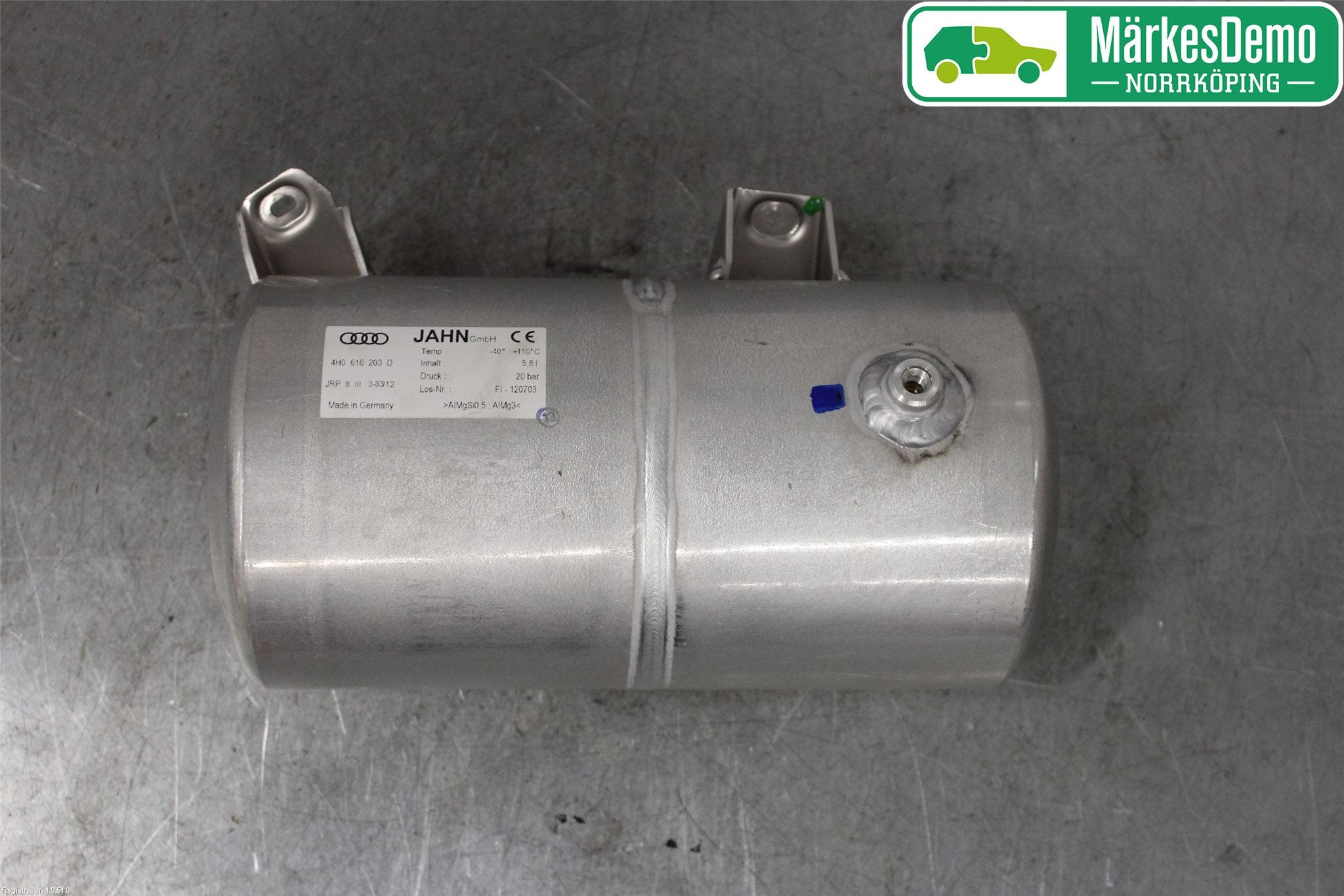 Audi A8/S8 4H 10-17 Nivå/Luftförändring Trycktank