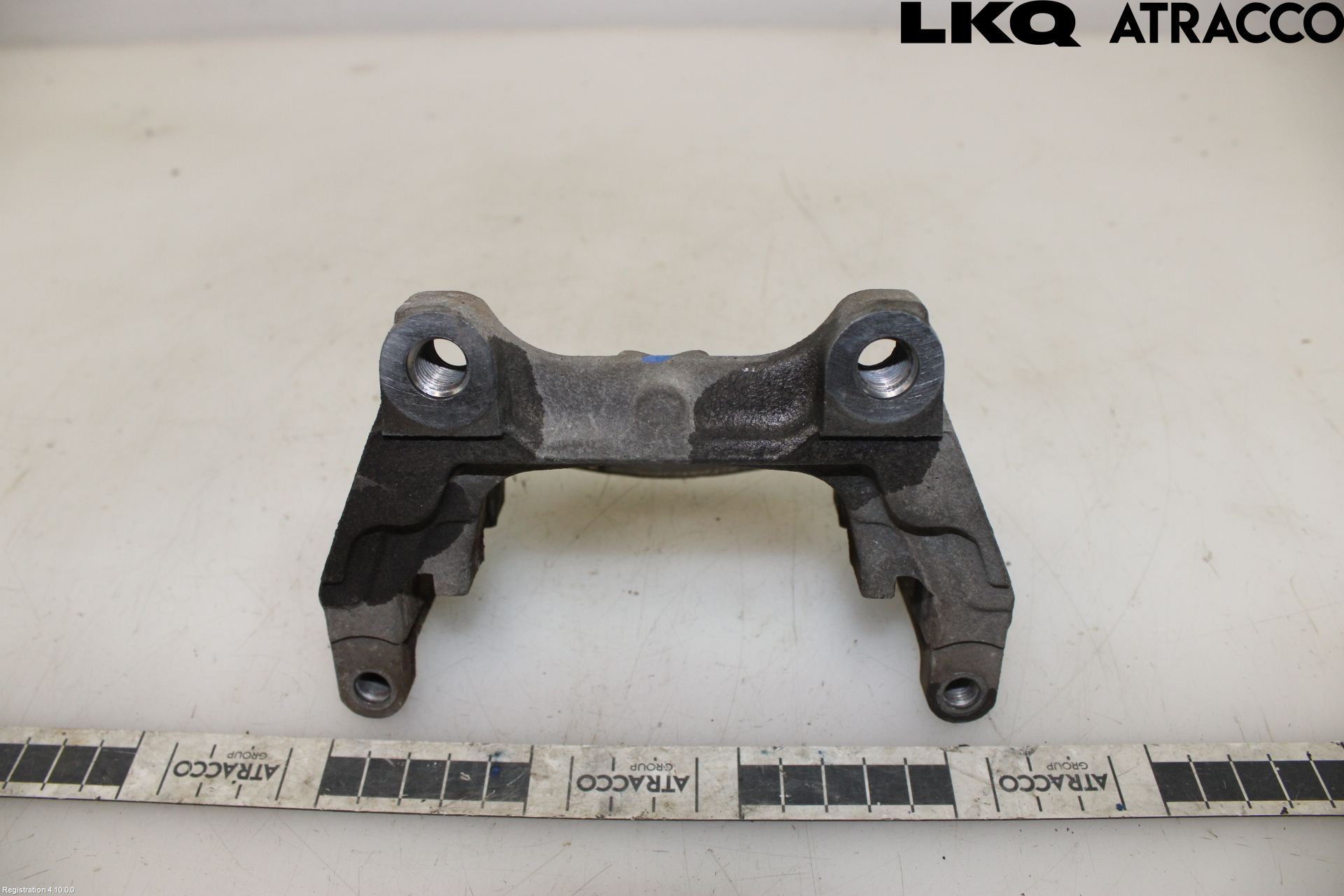 MG 4 23- Bromsokshållare