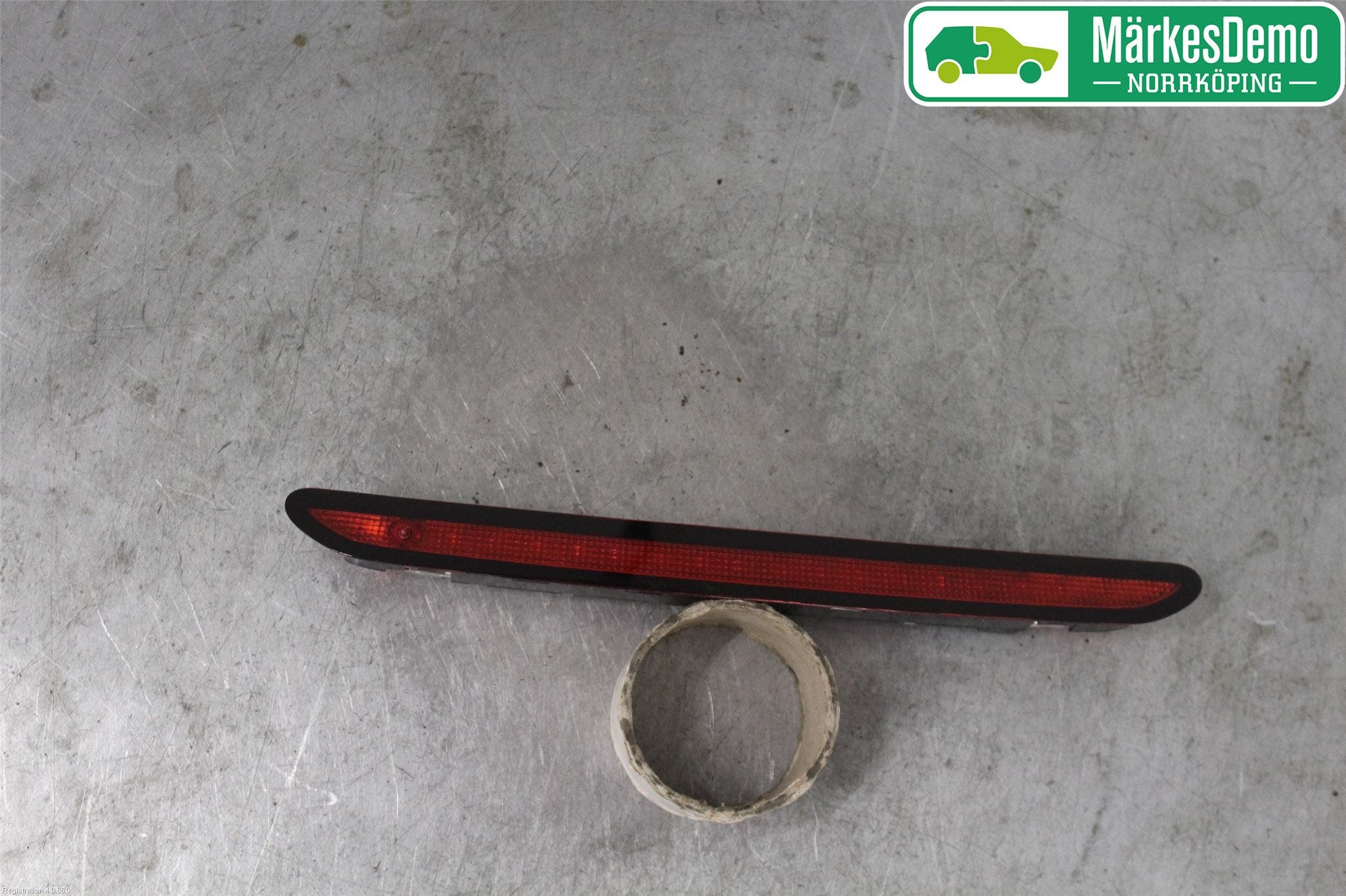 Volkswagen VW TIGUAN 16-24 Bromsljus Bakruta