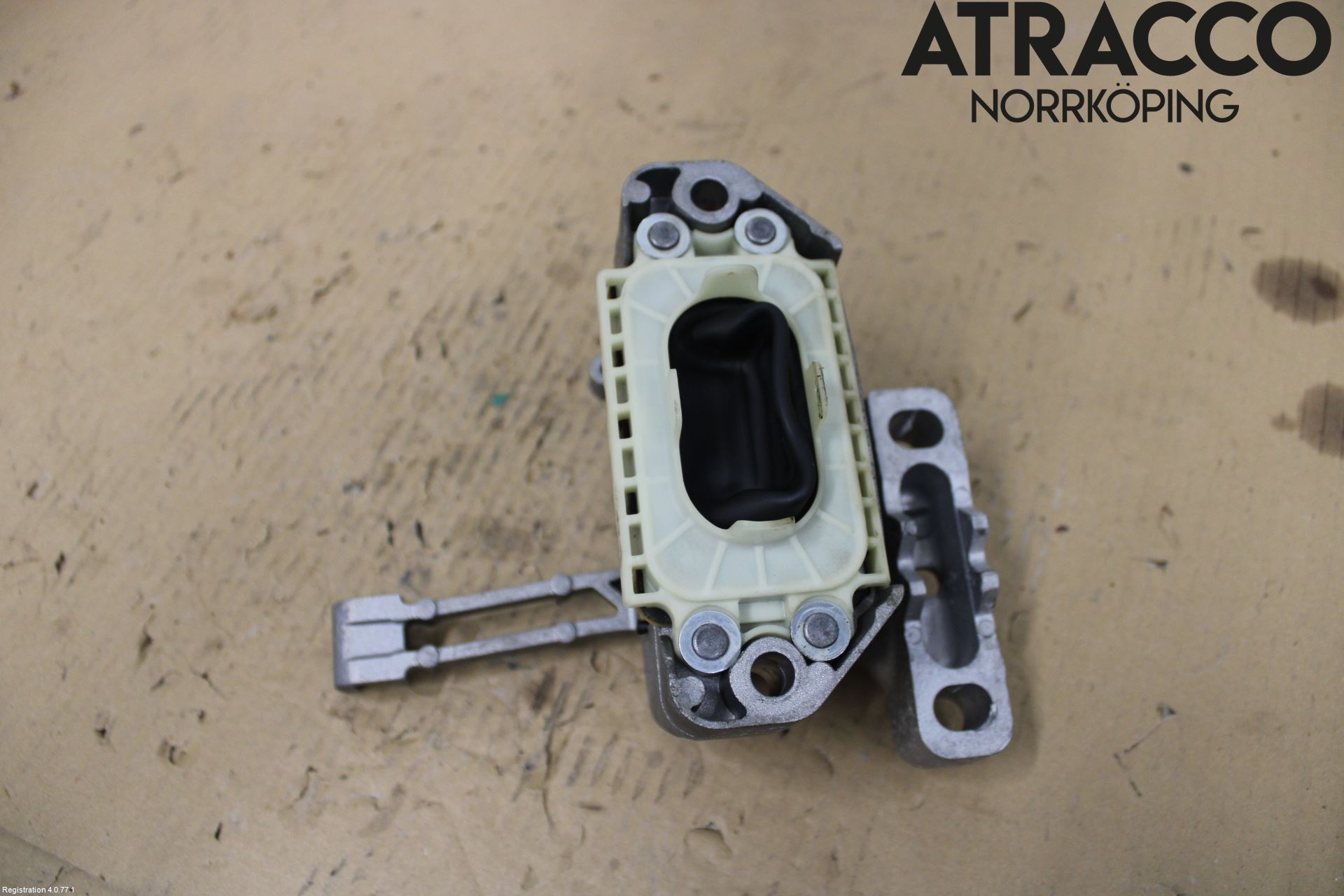 Skoda SCALA 19- Motorfäste