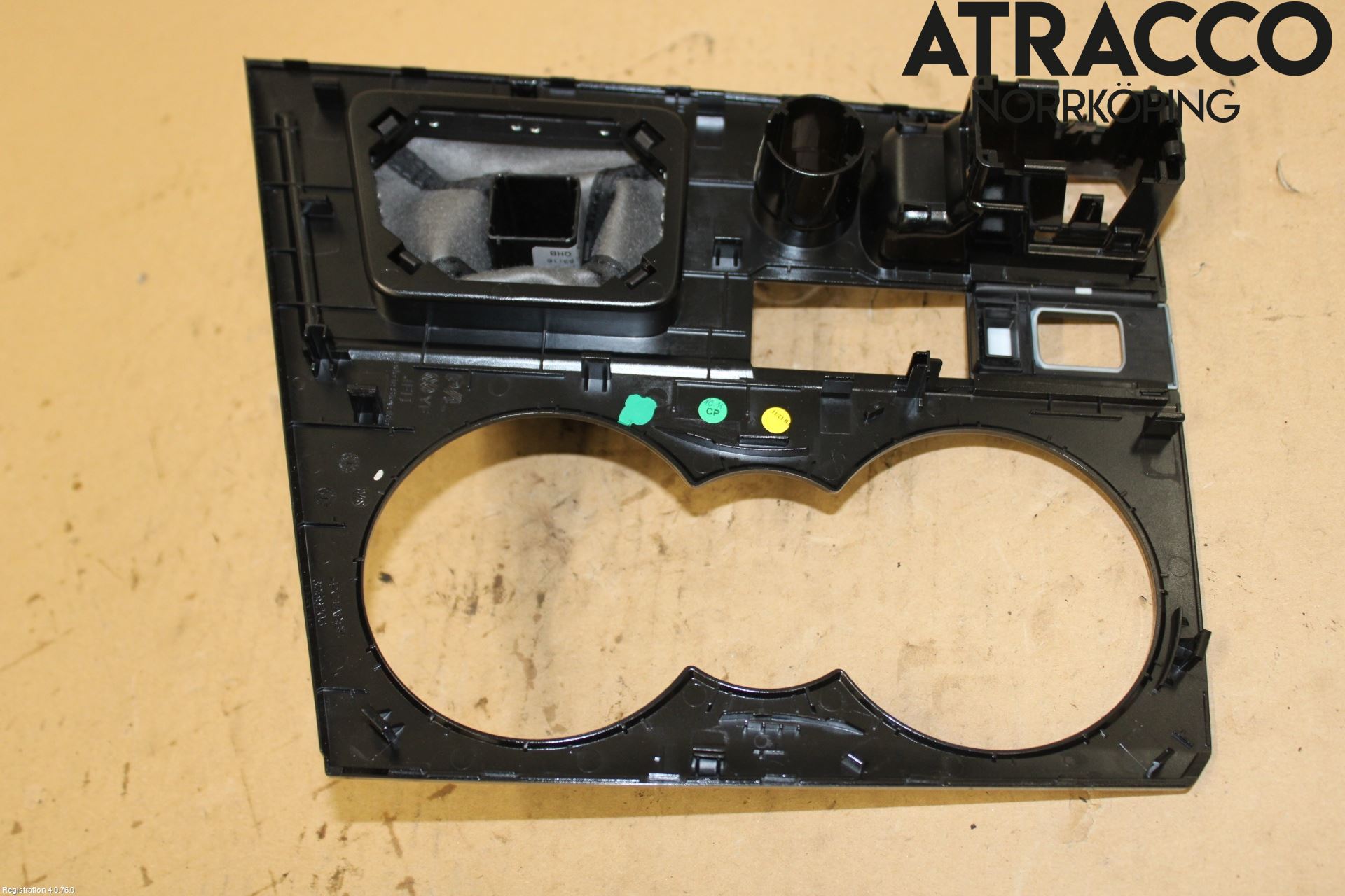 Volkswagen VW TOUAREG CR 18- Instrumentkonsoll Mitt