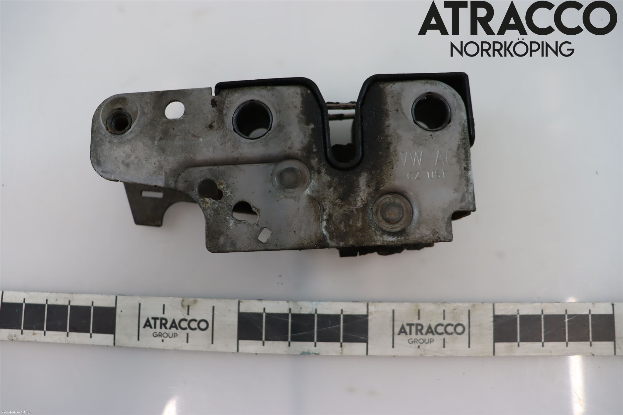 Volkswagen VW GOLF VI 09-13 Huvlås