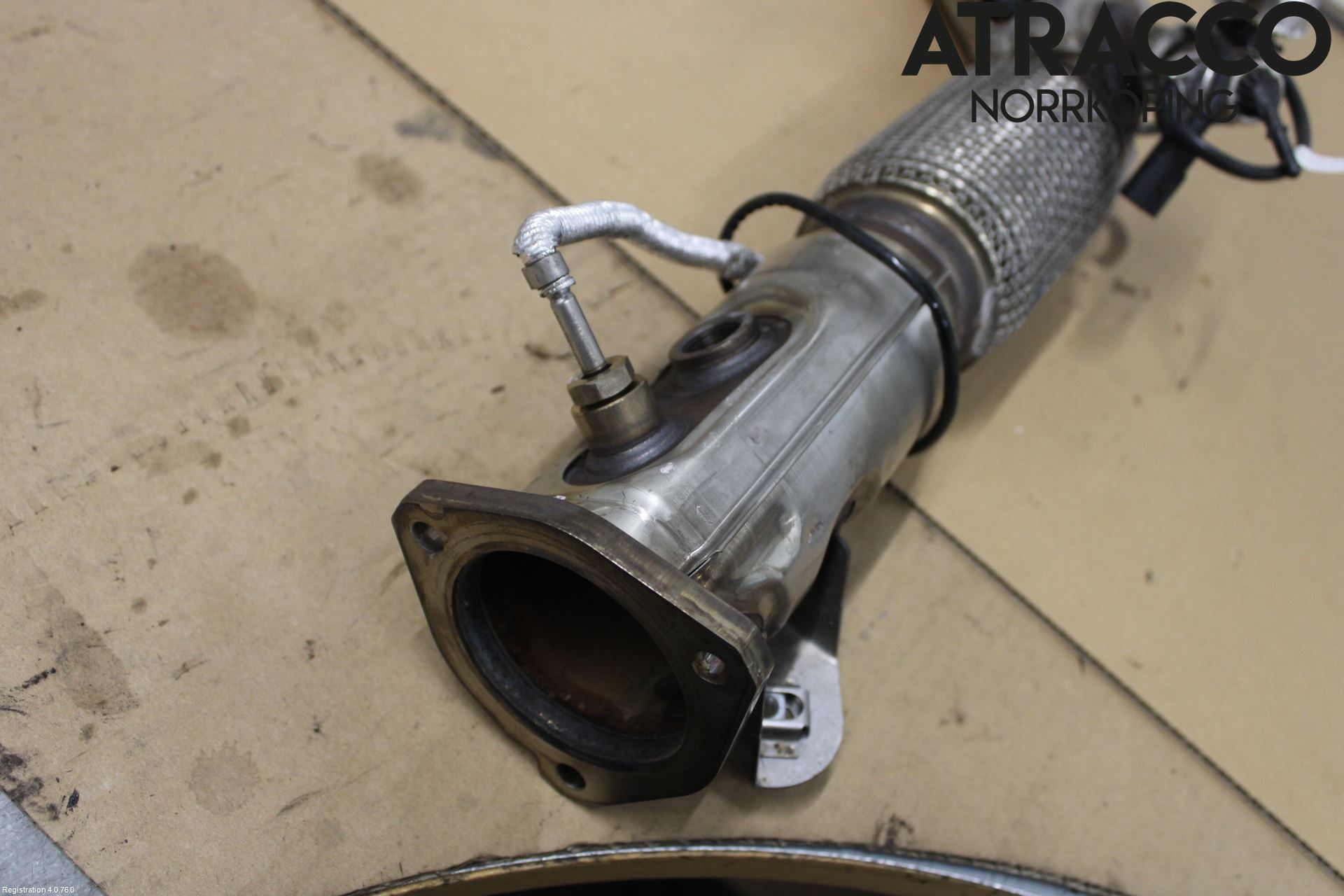 Volkswagen VW TOUAREG CR 18- Avgas Främre Rör