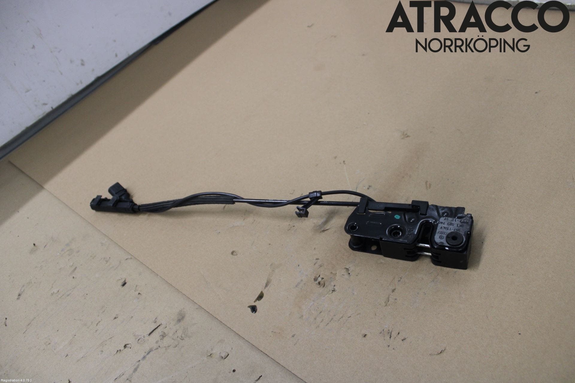 Audi A4 12-15 Huvlås