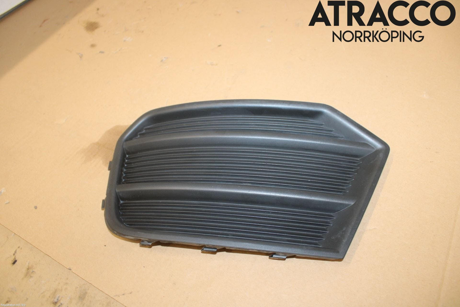 Audi Q3 8U 12-18 Grilldel Vänster