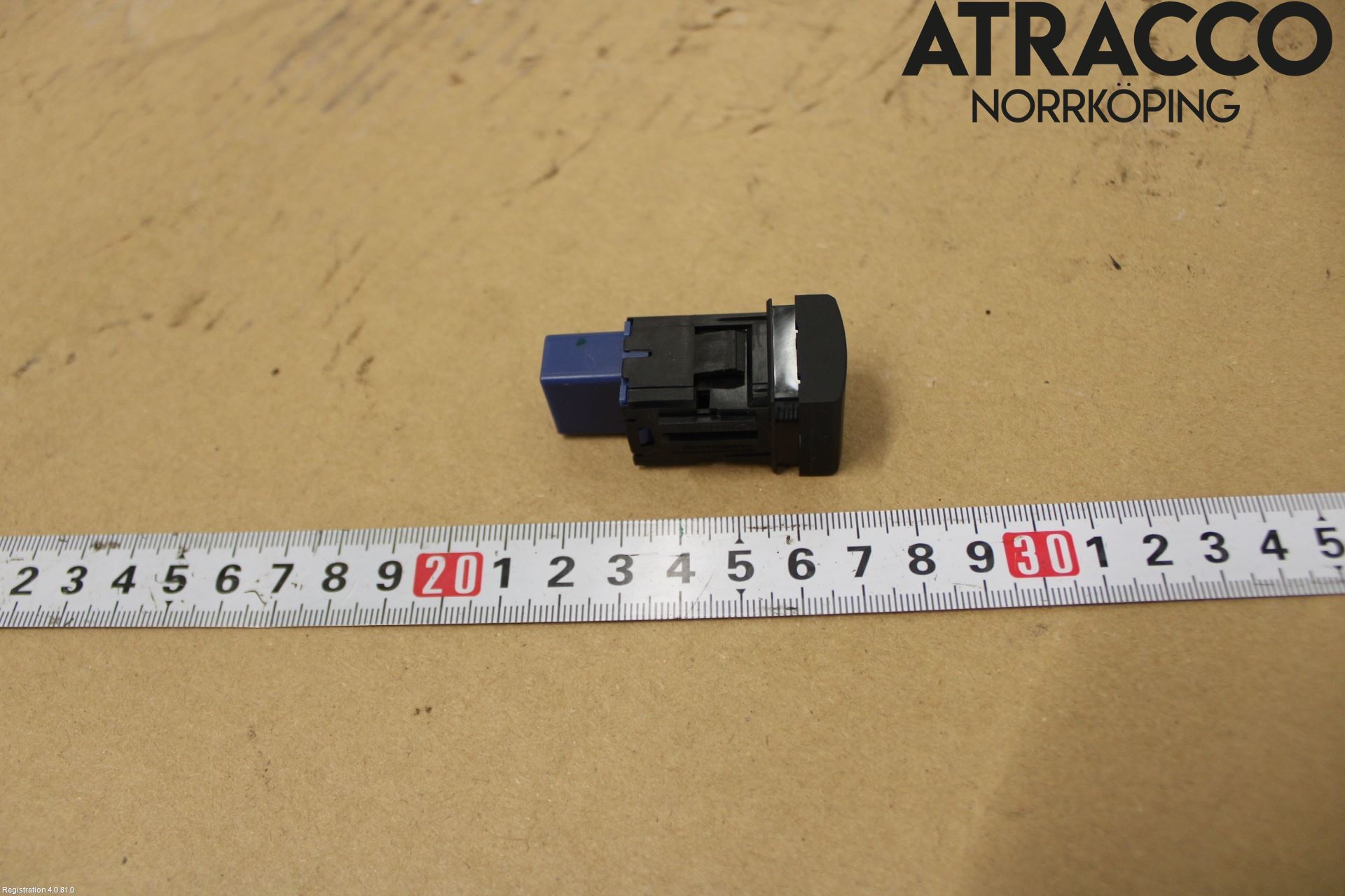 Toyota RAV4 19- Strömställare Tanklucka