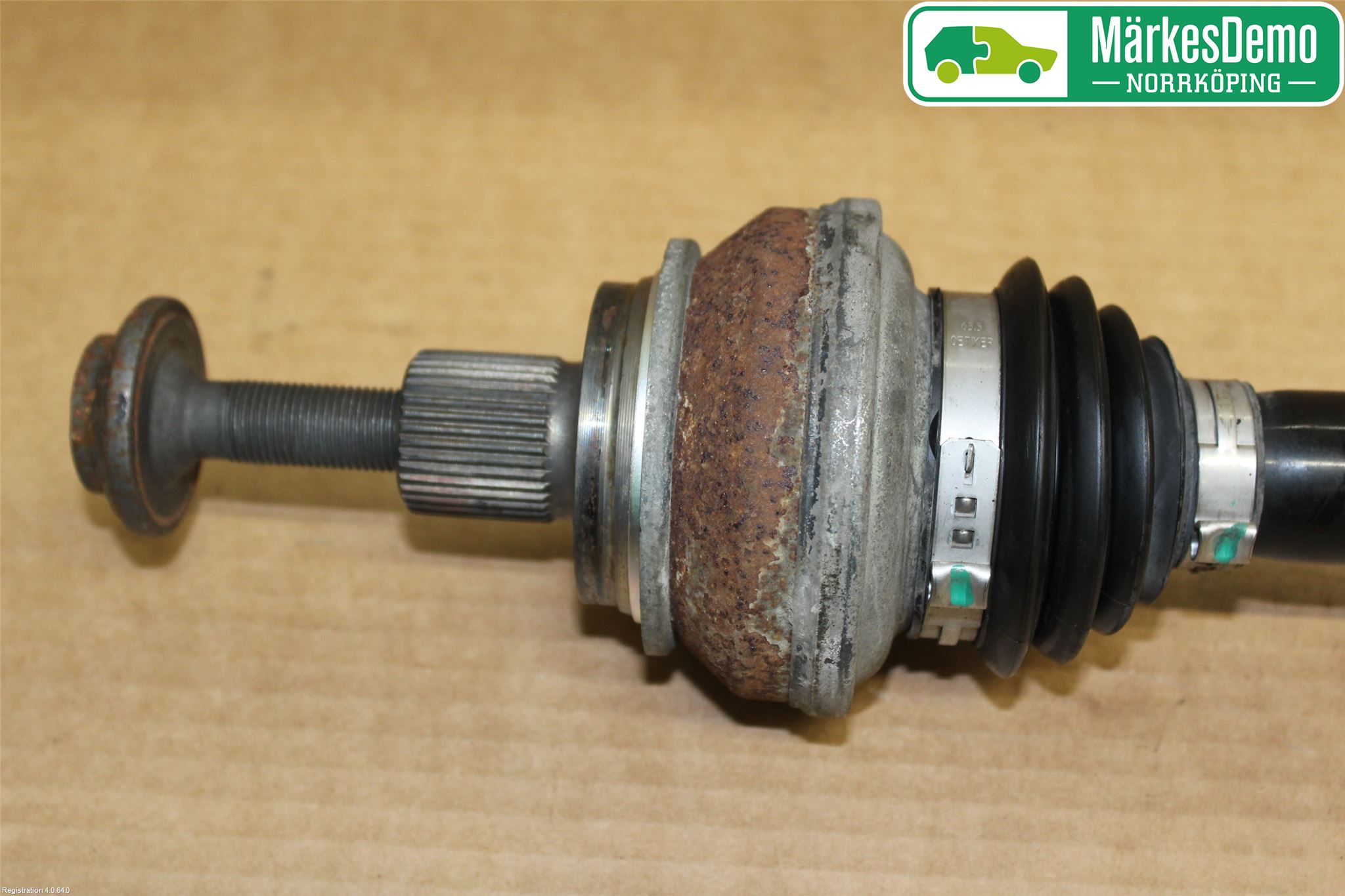Audi A4/S4 B9 16-19 Drivaxel Bak Vänster