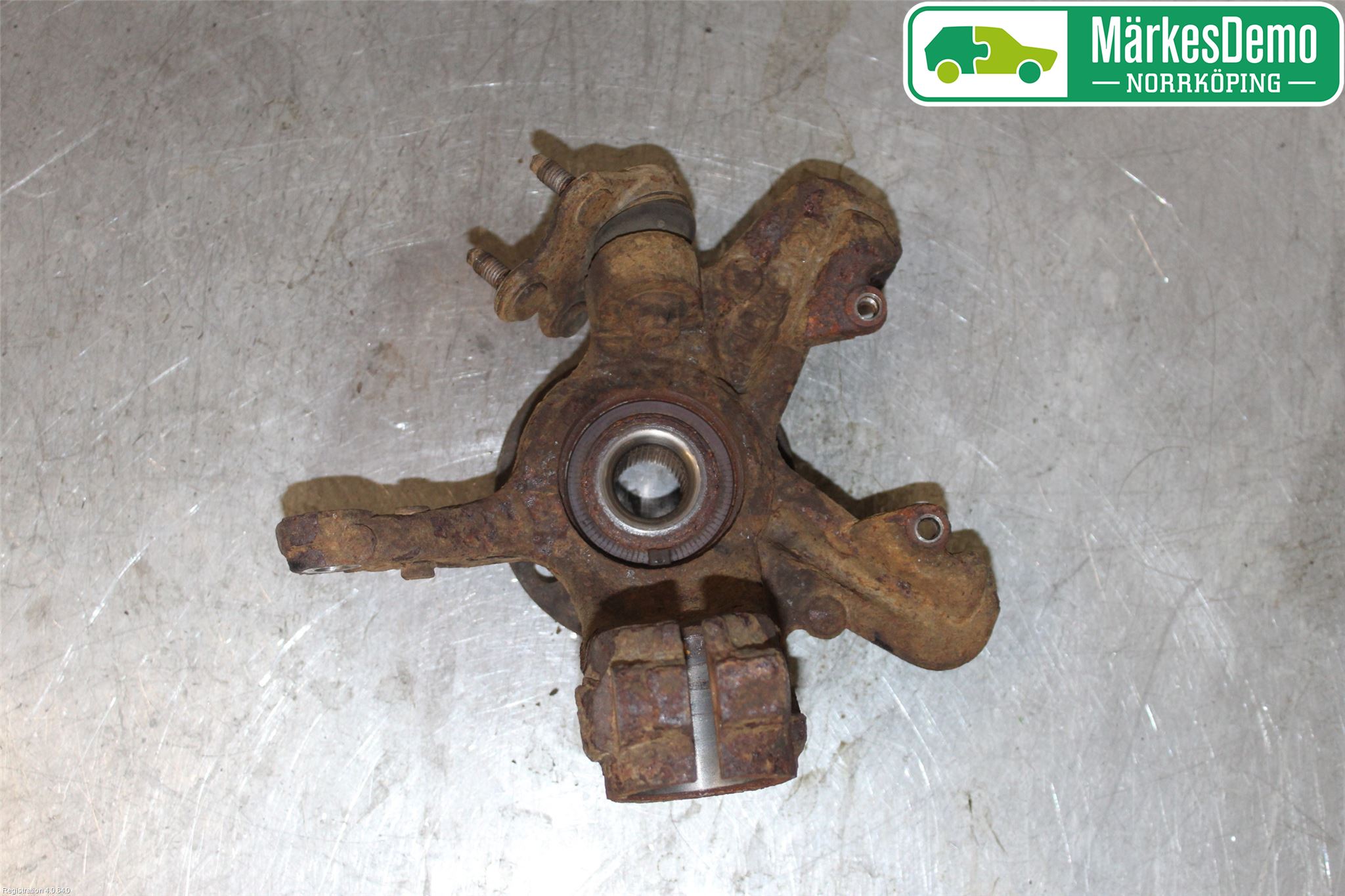 Volkswagen VW POLO 10-17 Styrspindel Lagerhus Hö
