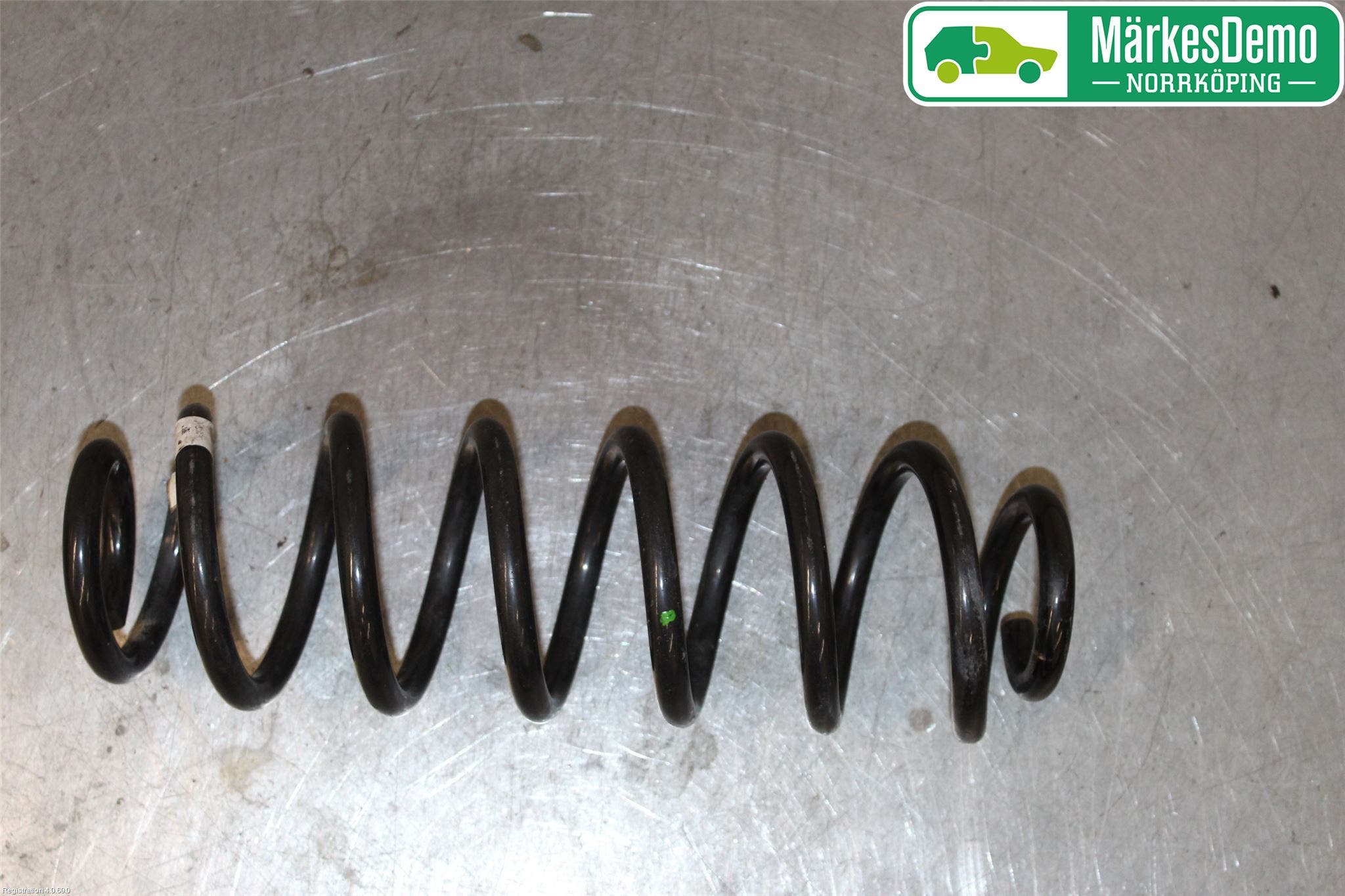 Volkswagen VW PASSAT 15-19 Fjäder Bak