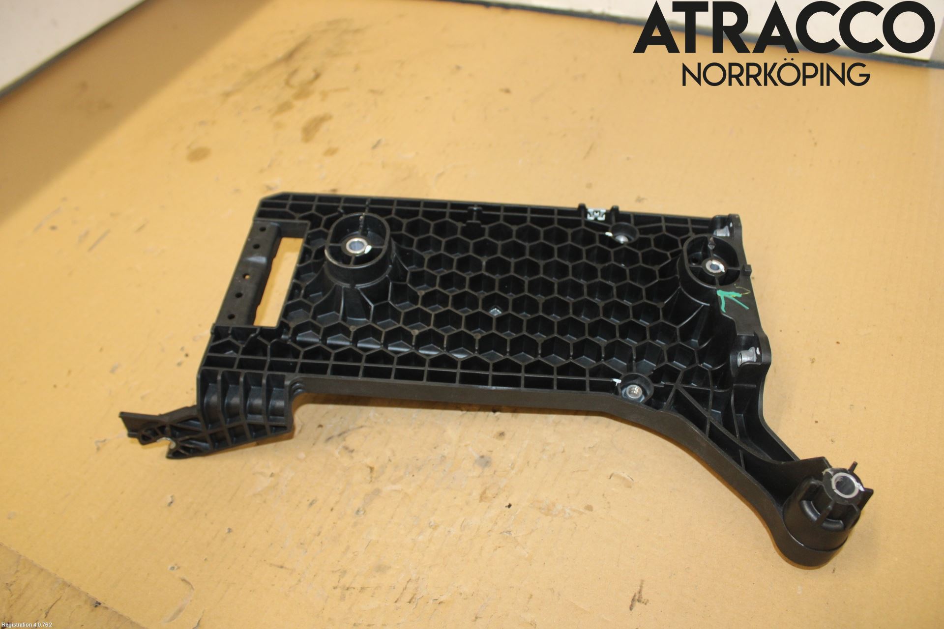 Volkswagen VW PASSAT 20-24 Batterilåda-Fäste-Hållare